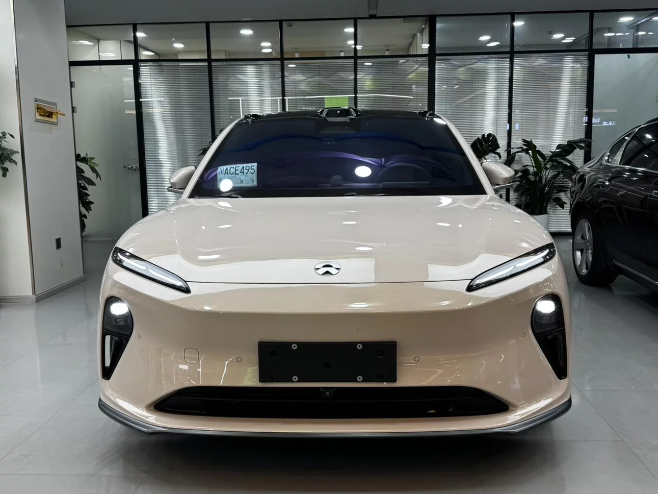 NIO ET5