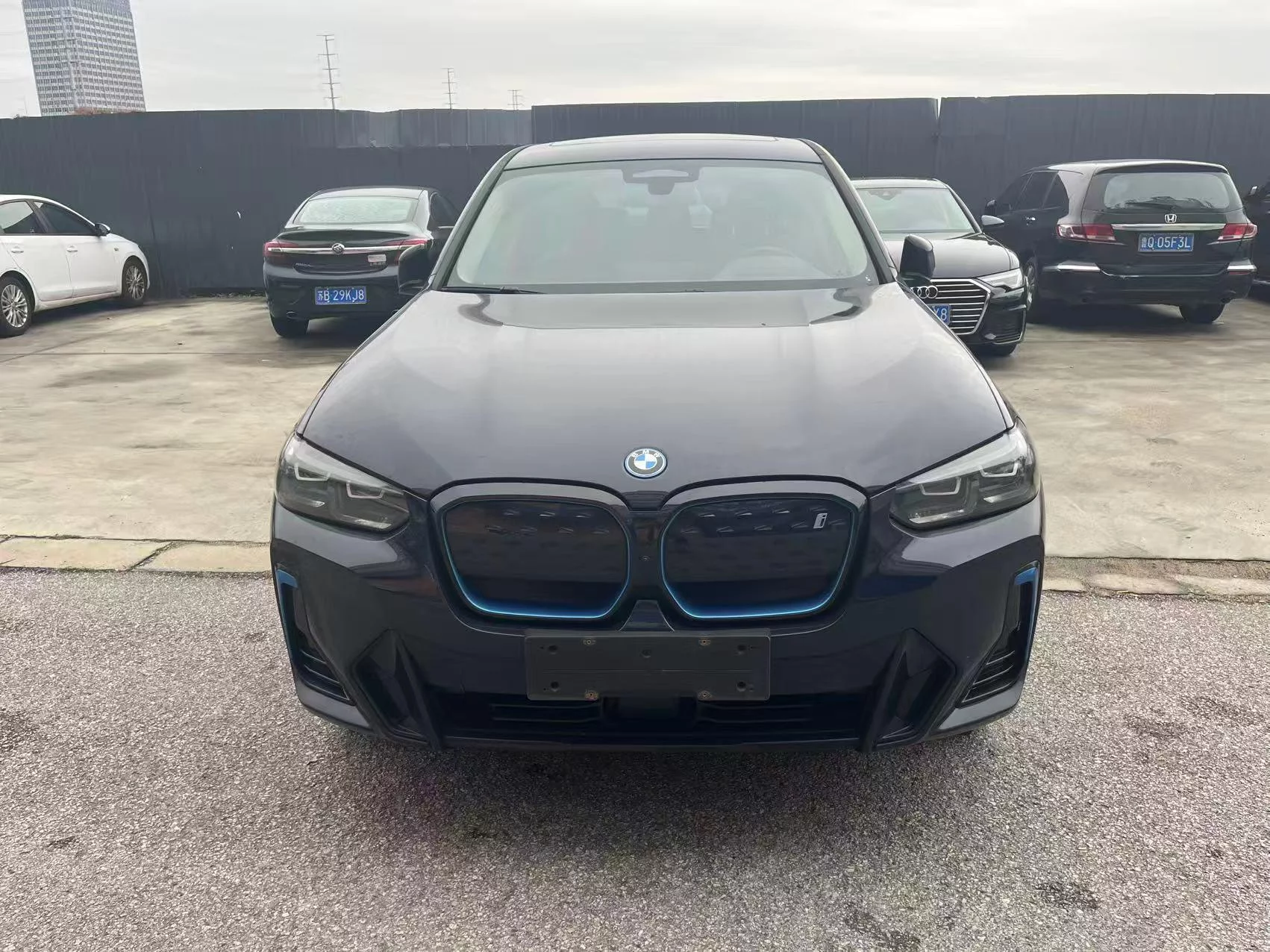 BMW iX3