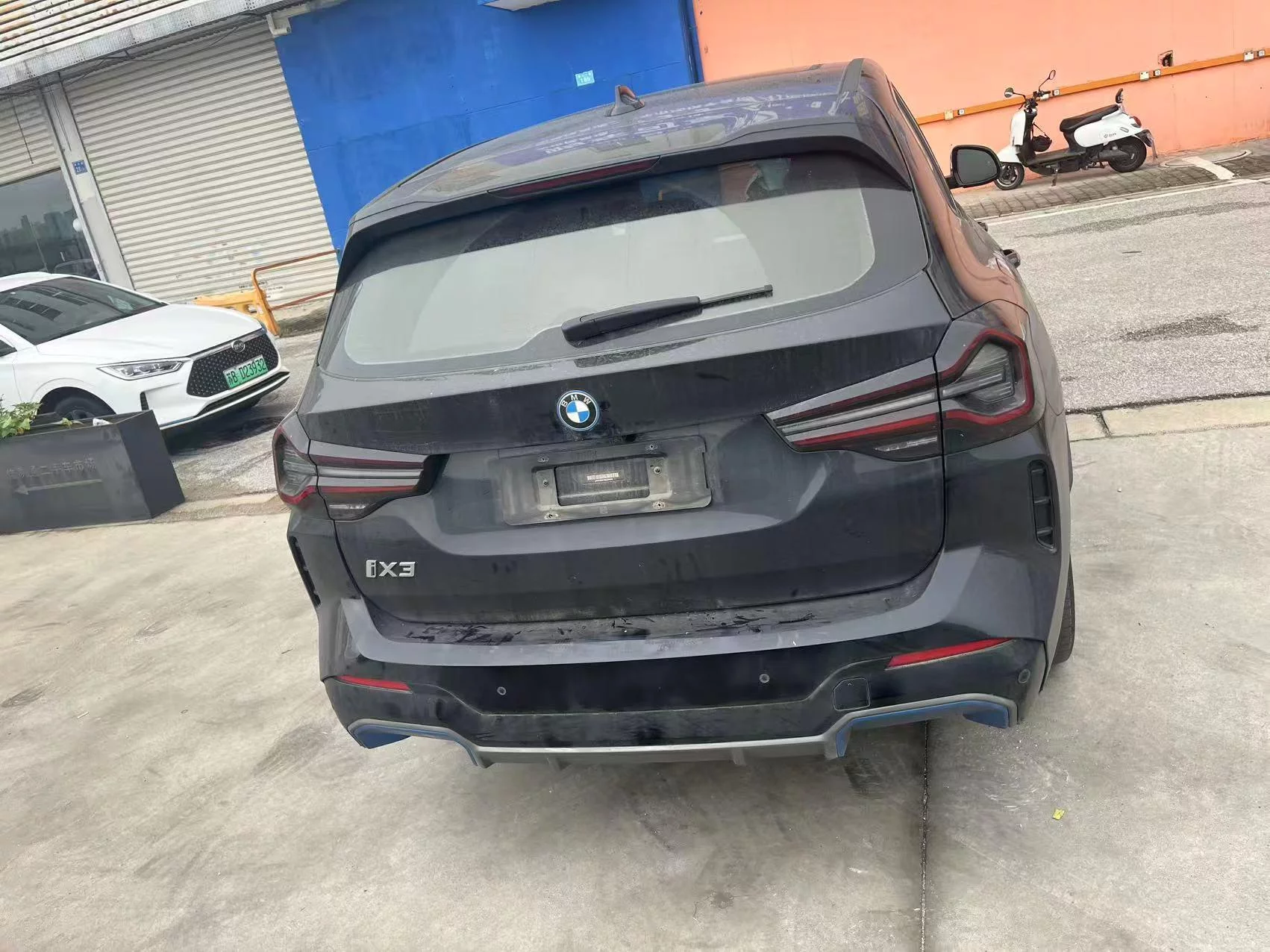 BMW iX3