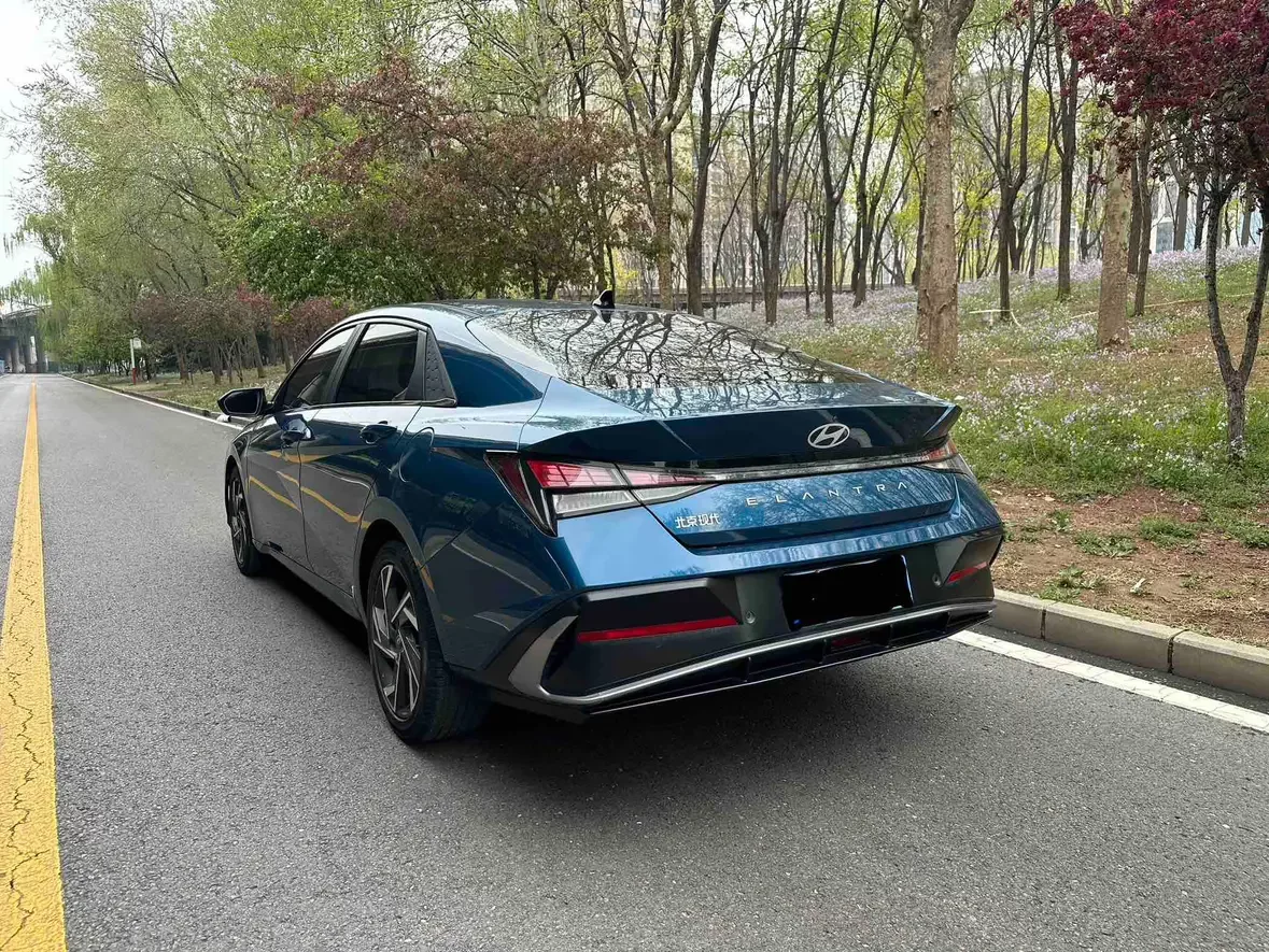 Hyundai Elantra