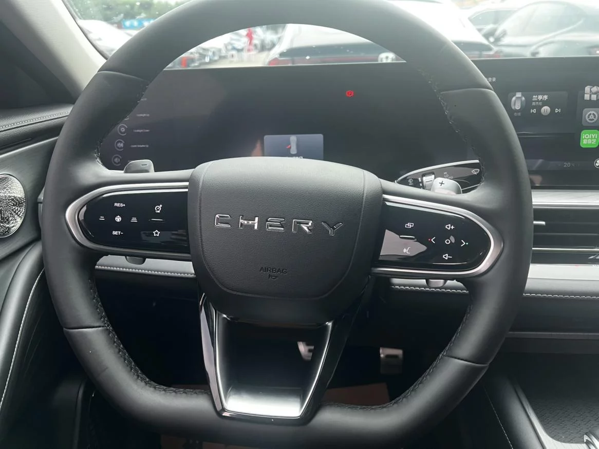 Chery Arrizo 8
