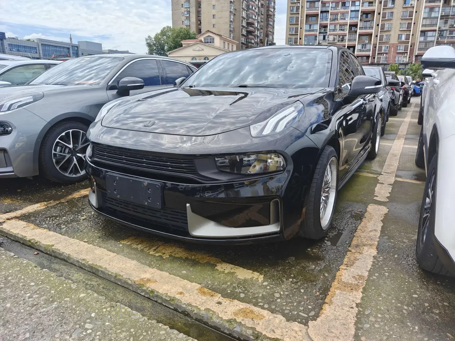 Lynk & Co 03