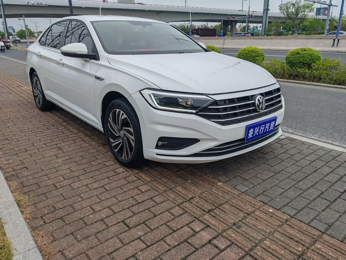 Volkswagen Sagitar