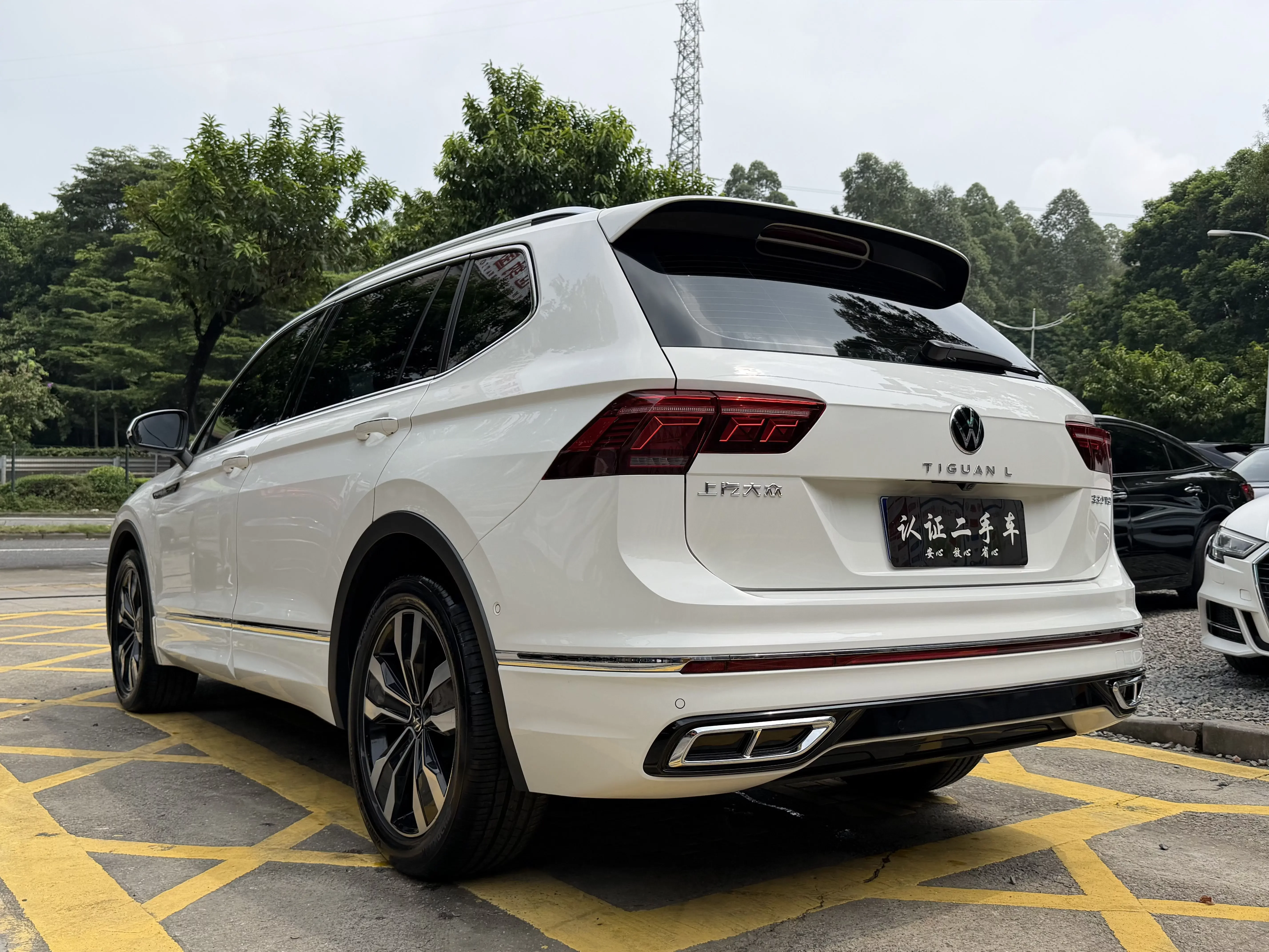 Volkswagen Tiguan L