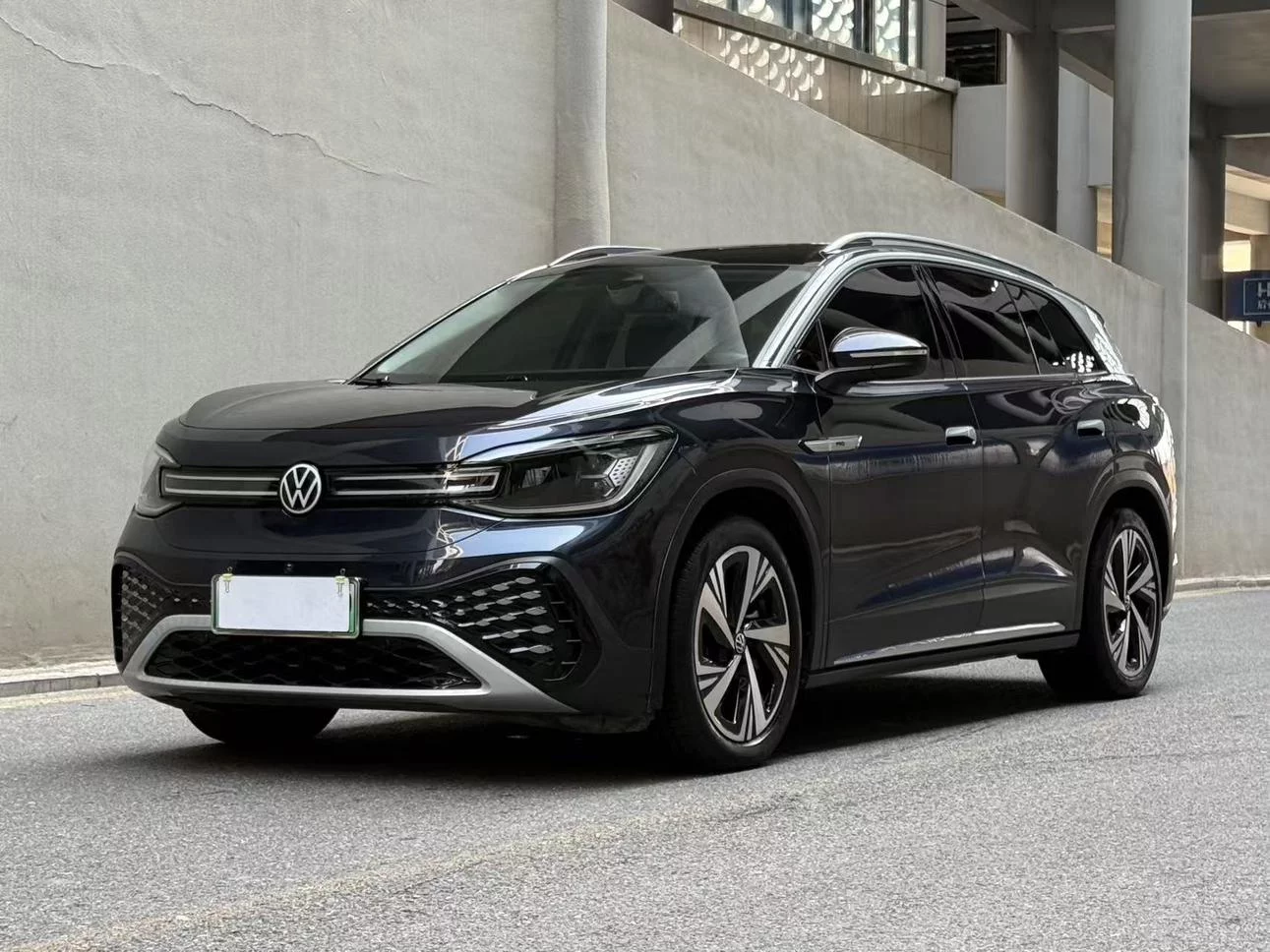 Volkswagen ID.6 CROZZ