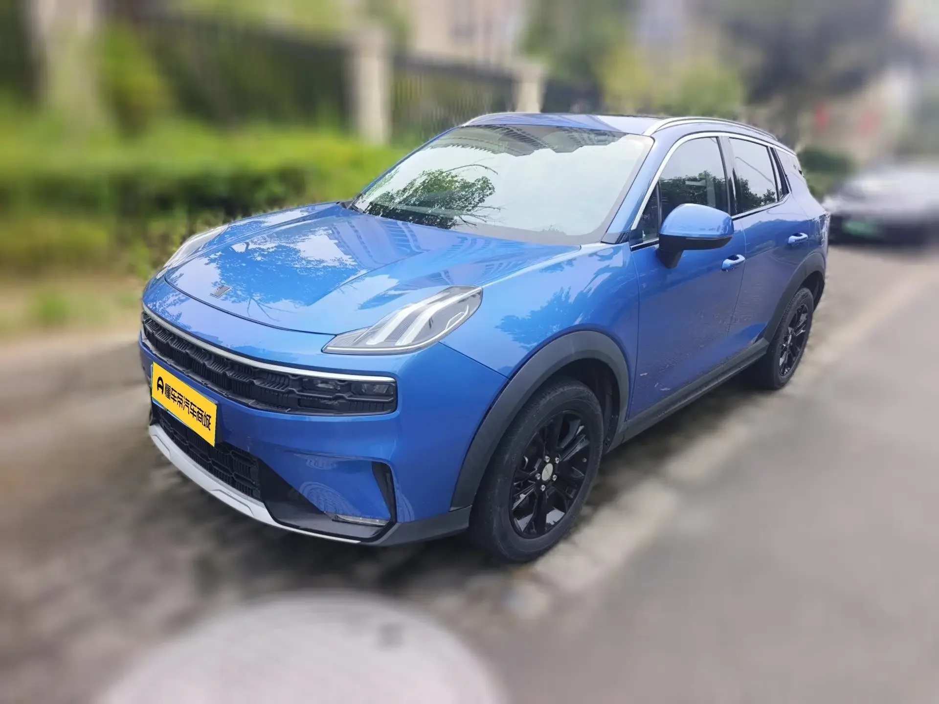 Lynk & Co 06