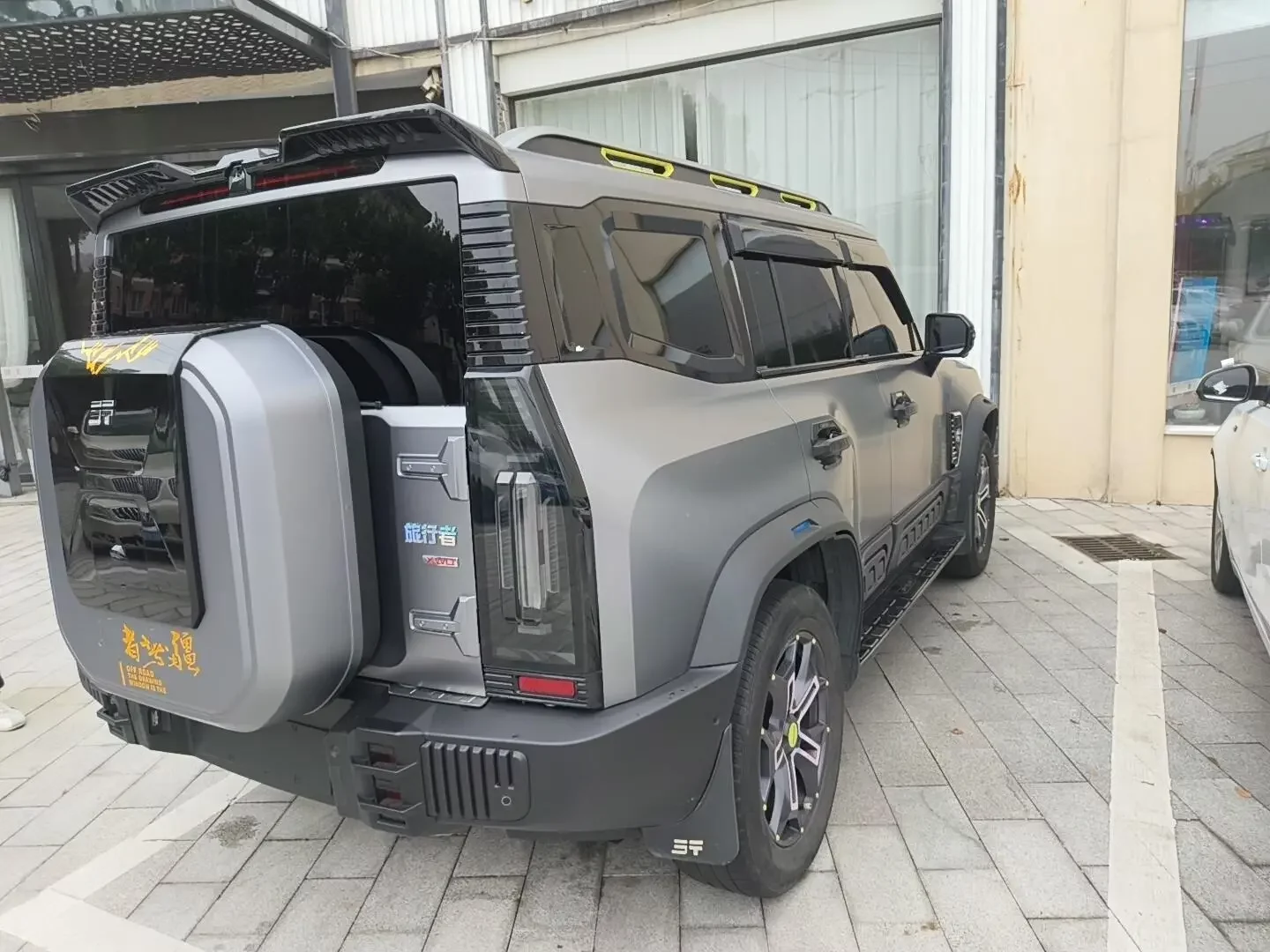 Jetour Jet Traveler  из Китая