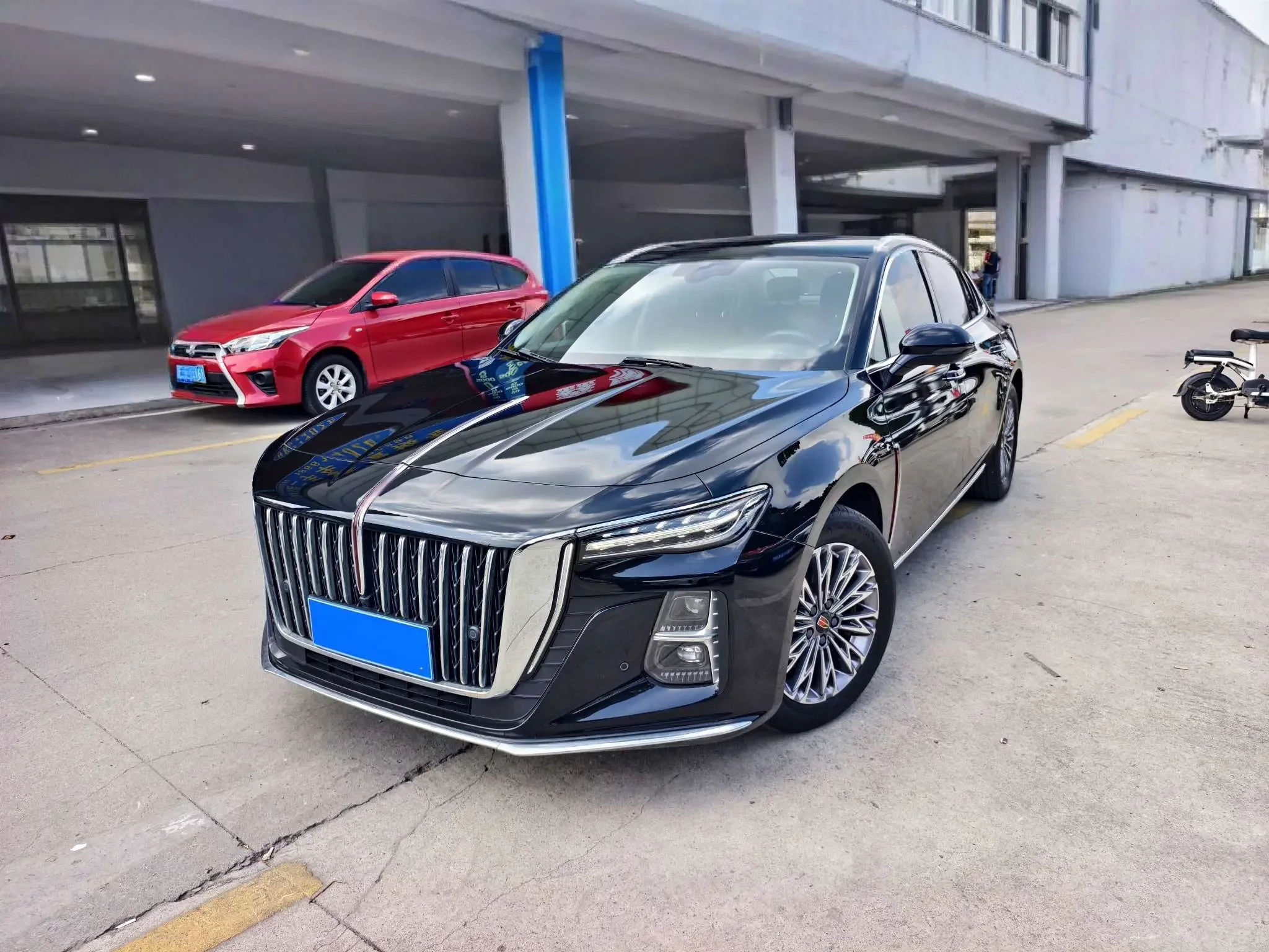 Hongqi H5