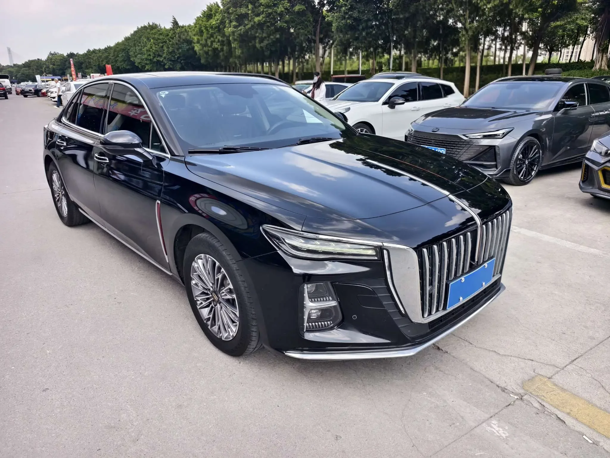 Hongqi H5