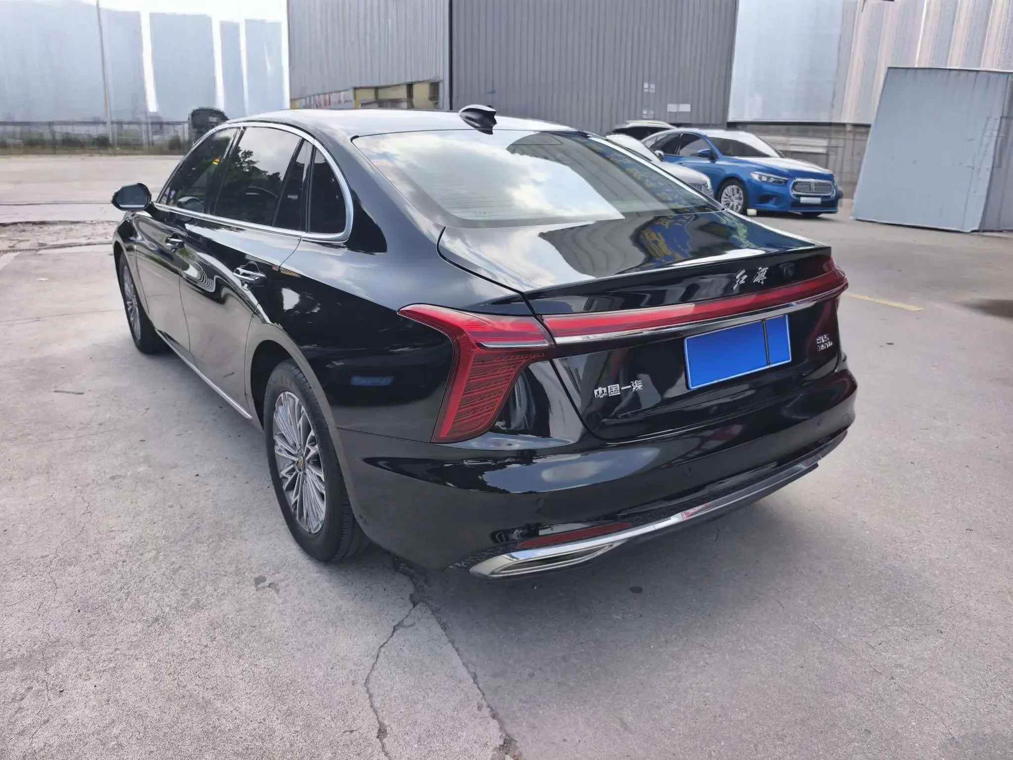 Hongqi H5