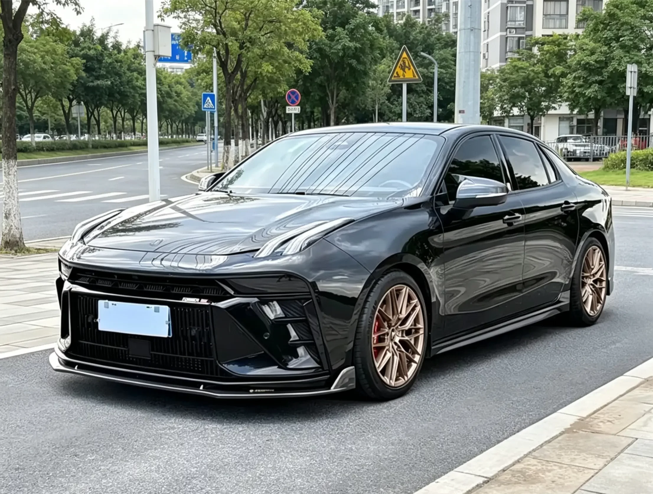 Lynk & Co 03