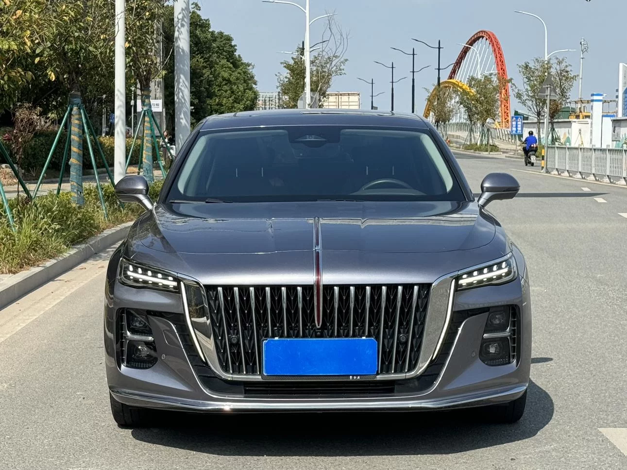 Hongqi H5