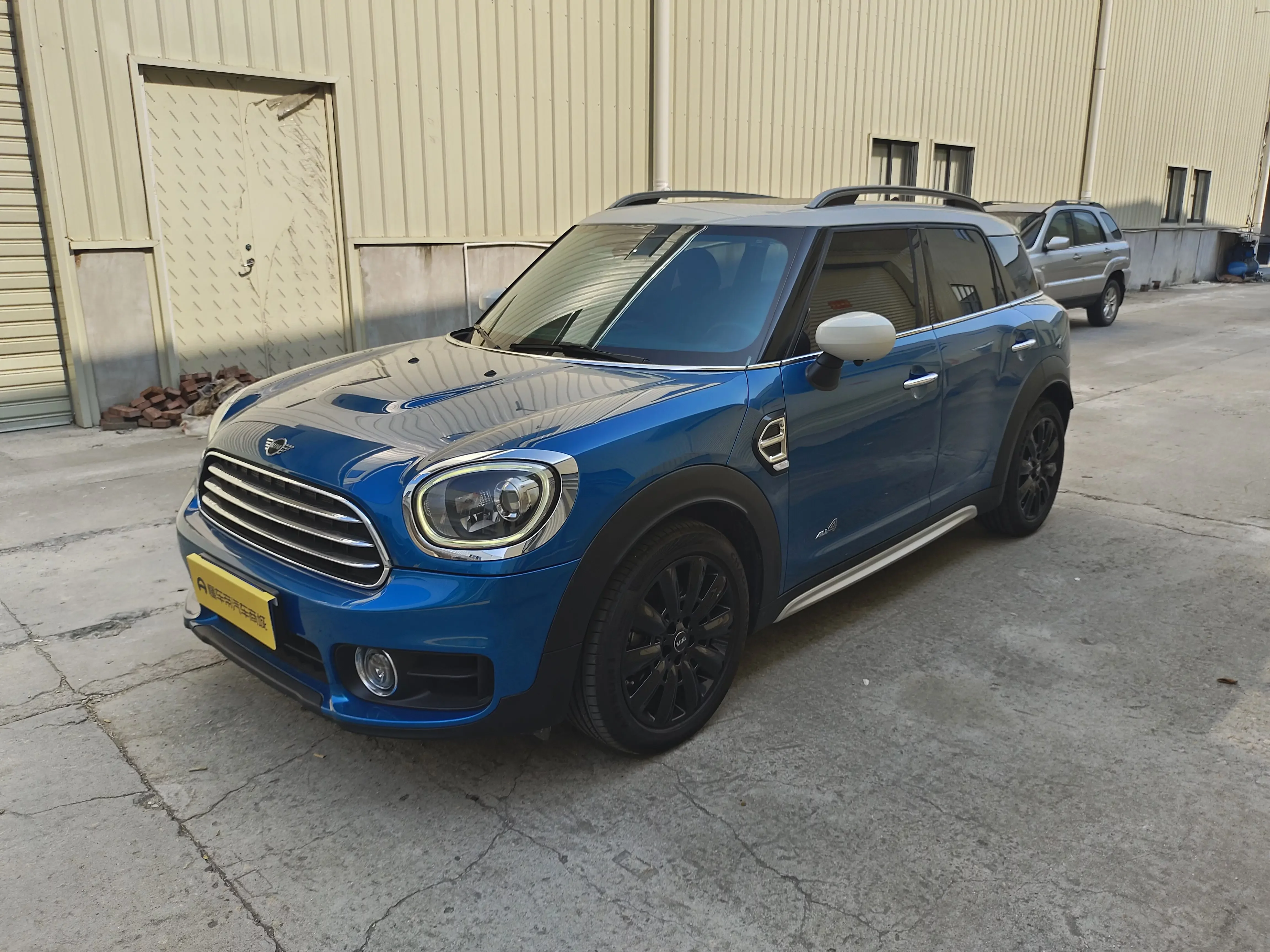 MINI COUNTRYMAN  из Китая
