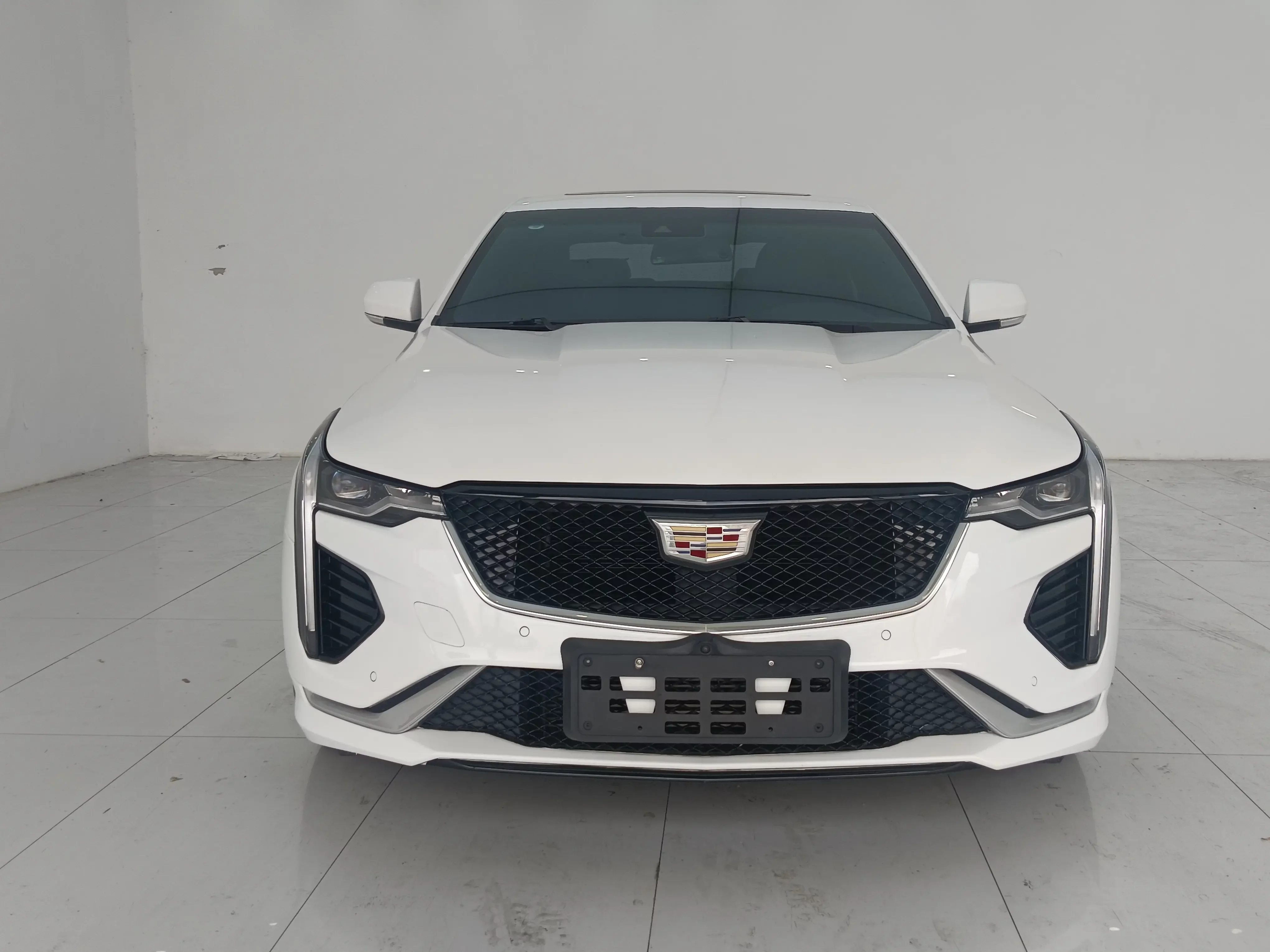 Cadillac CT4  из Китая