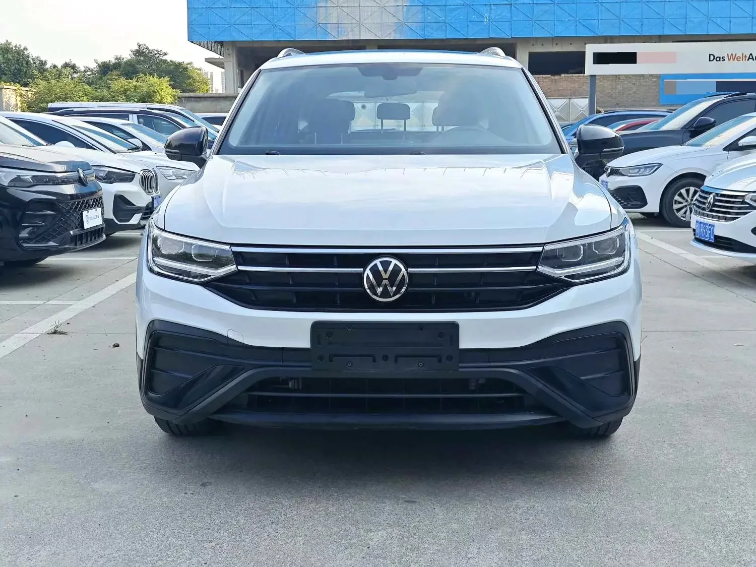 Volkswagen Tiguan L