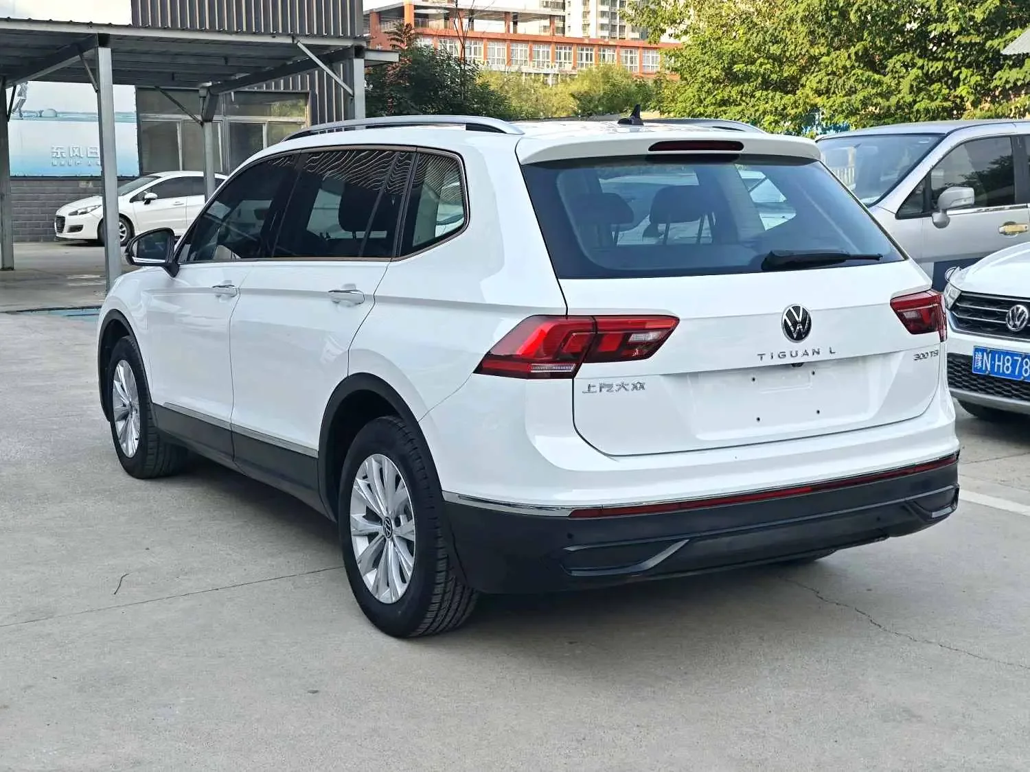 Volkswagen Tiguan L