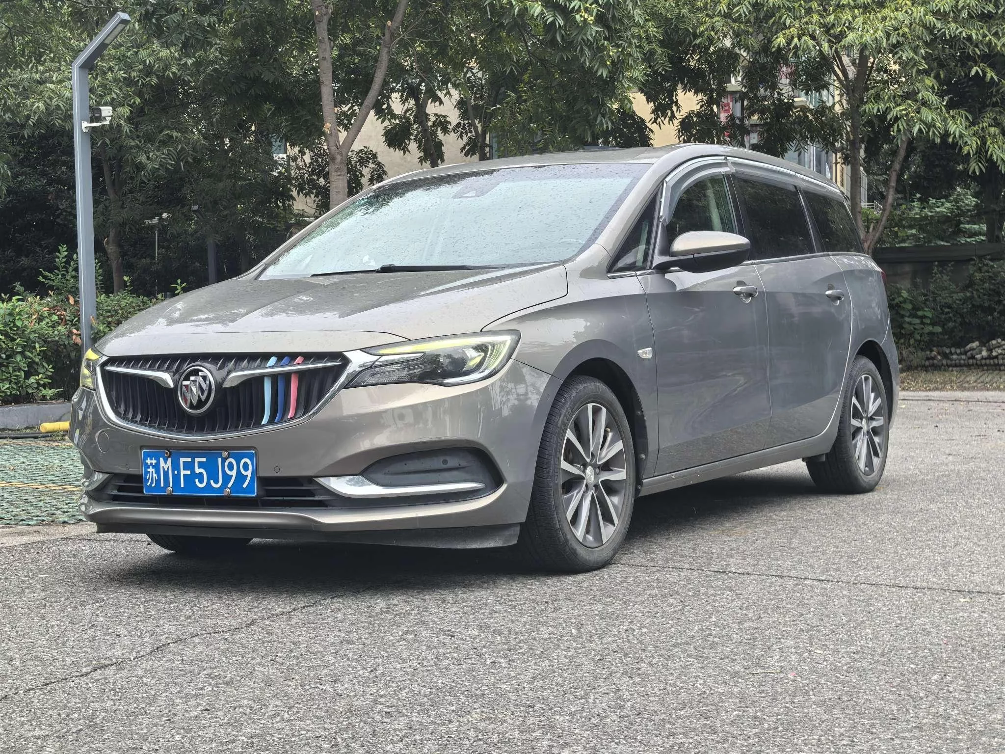 Buick GL6