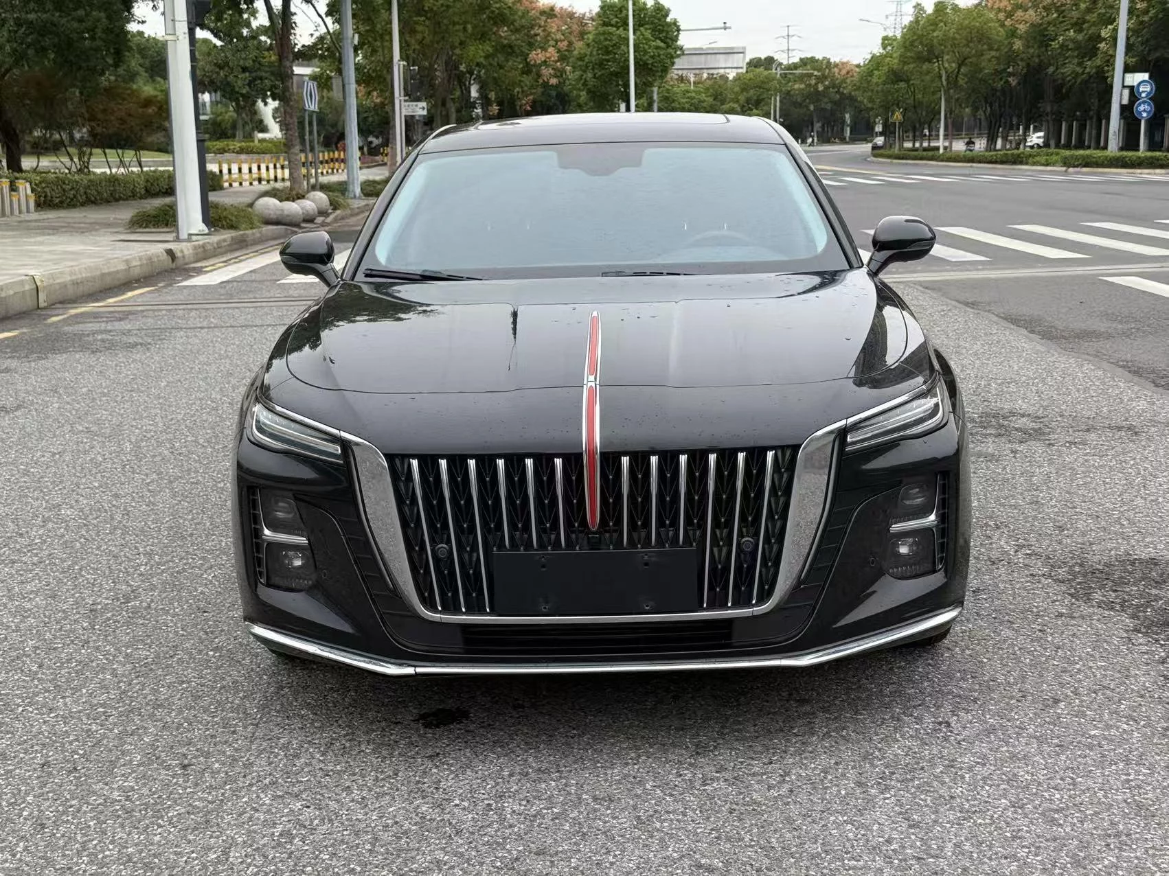 Hongqi H5