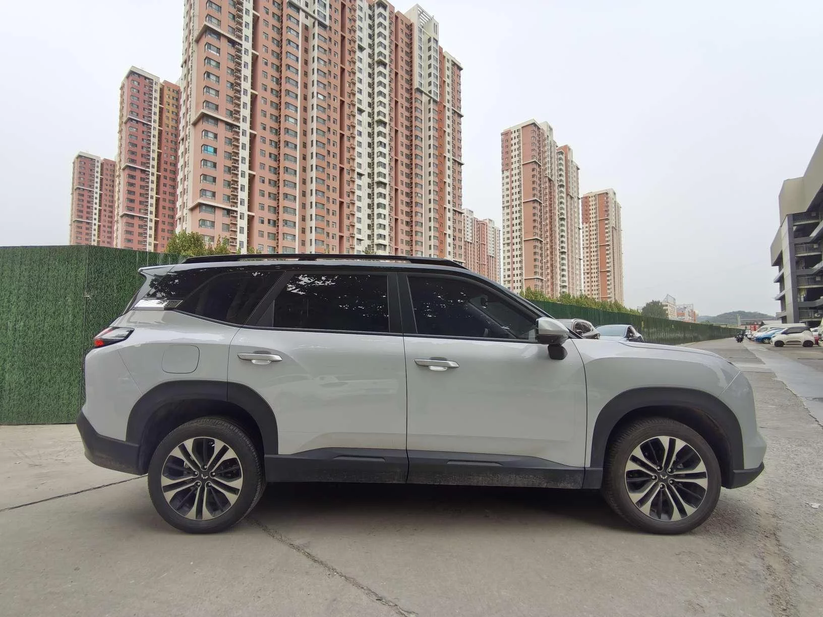 Wuling Starlight 560 PHEV