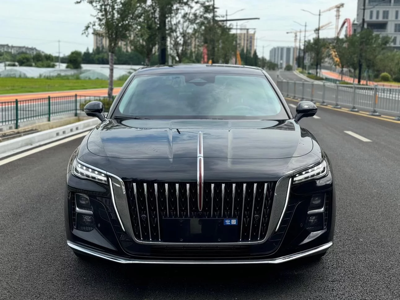 Hongqi H5