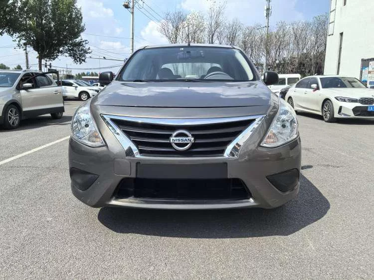 Nissan Sunlight  из Китая