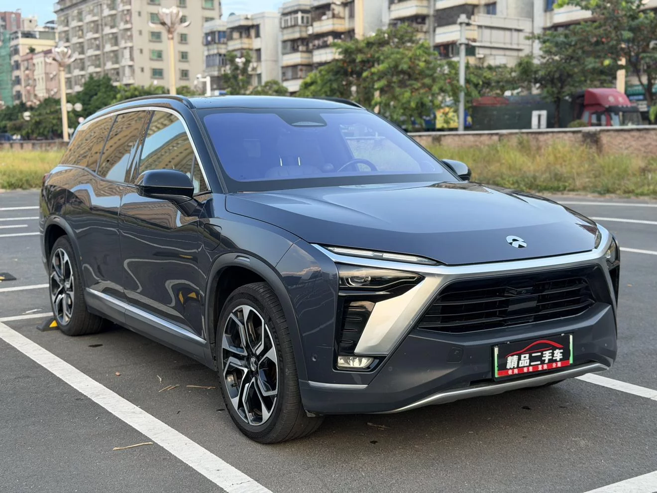 NIO ES8