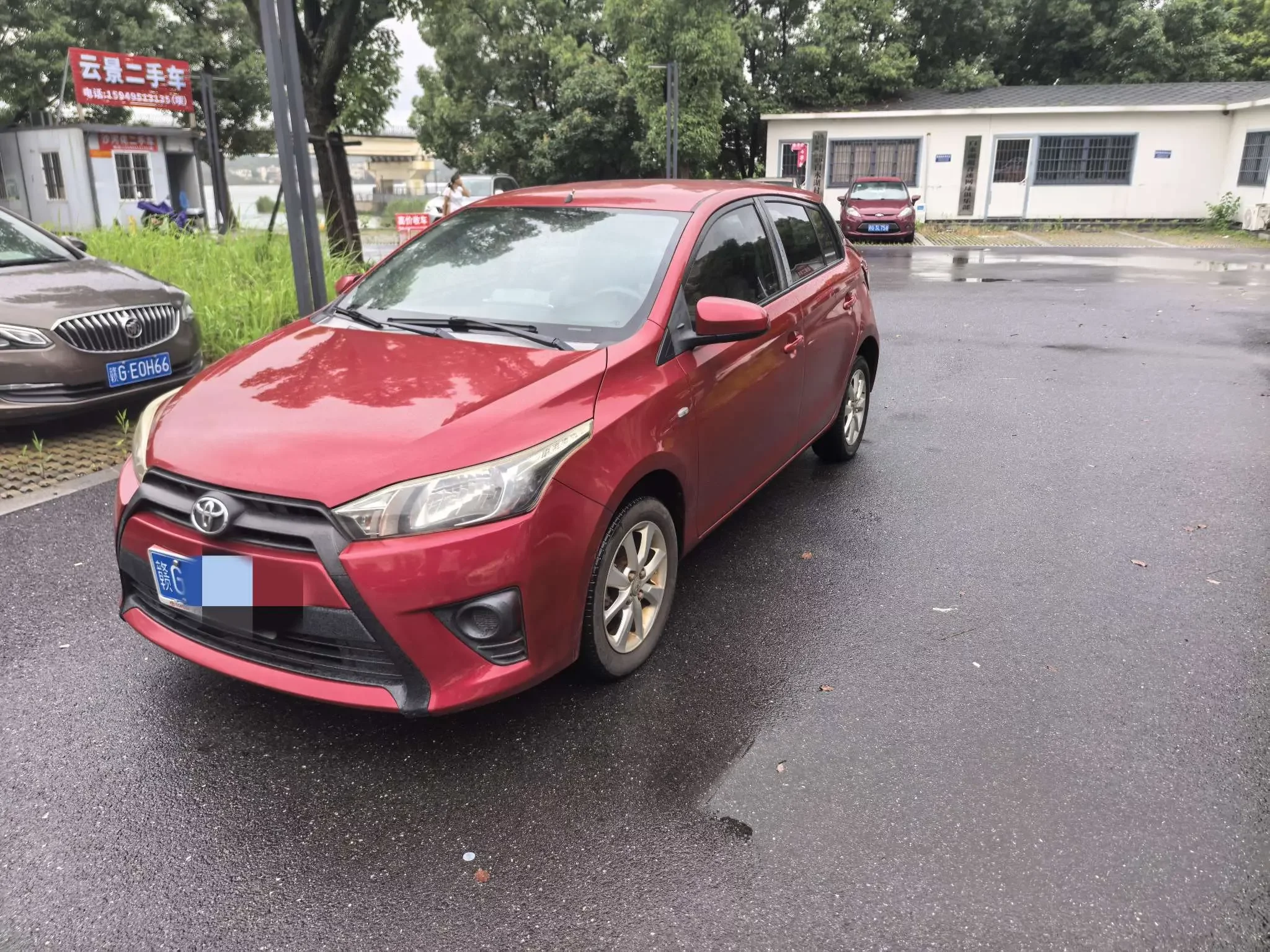 Toyota Yaris L