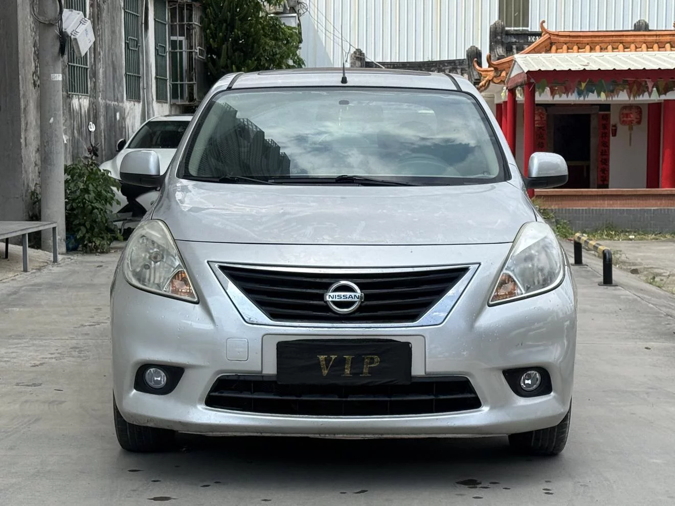 Nissan Sunlight  из Китая