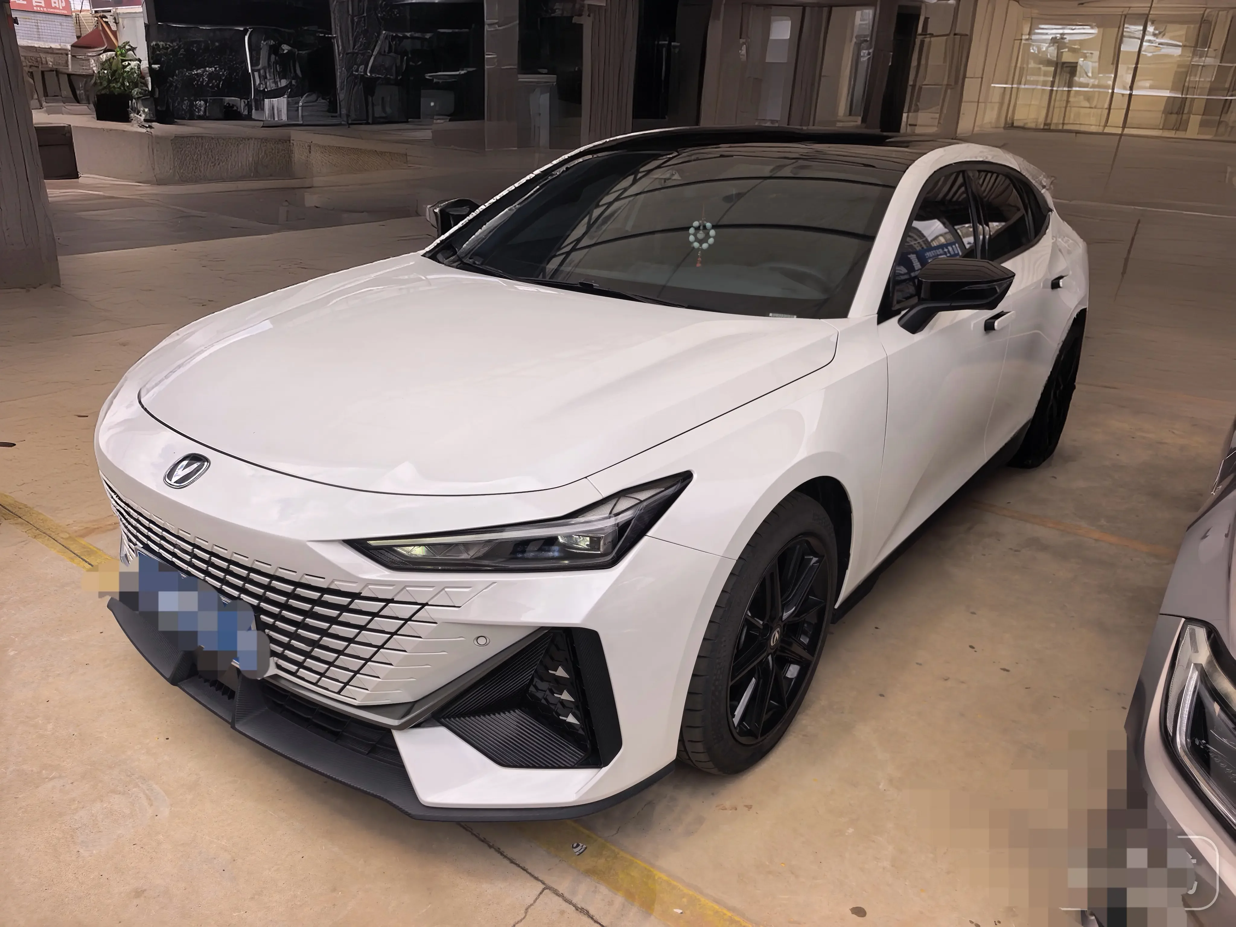 Changan UNI-V