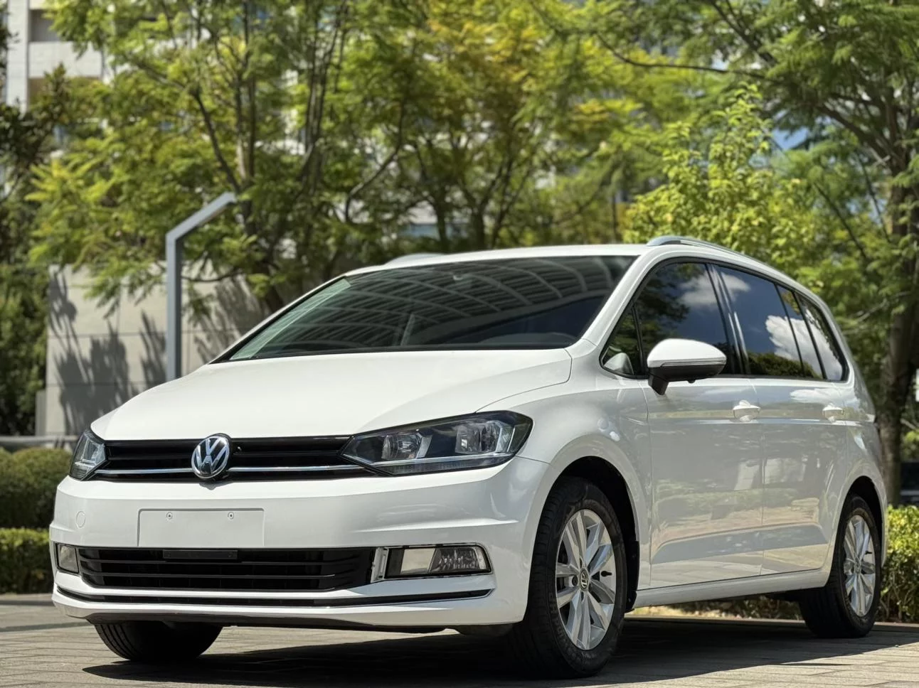 Volkswagen Touran L  из Китая