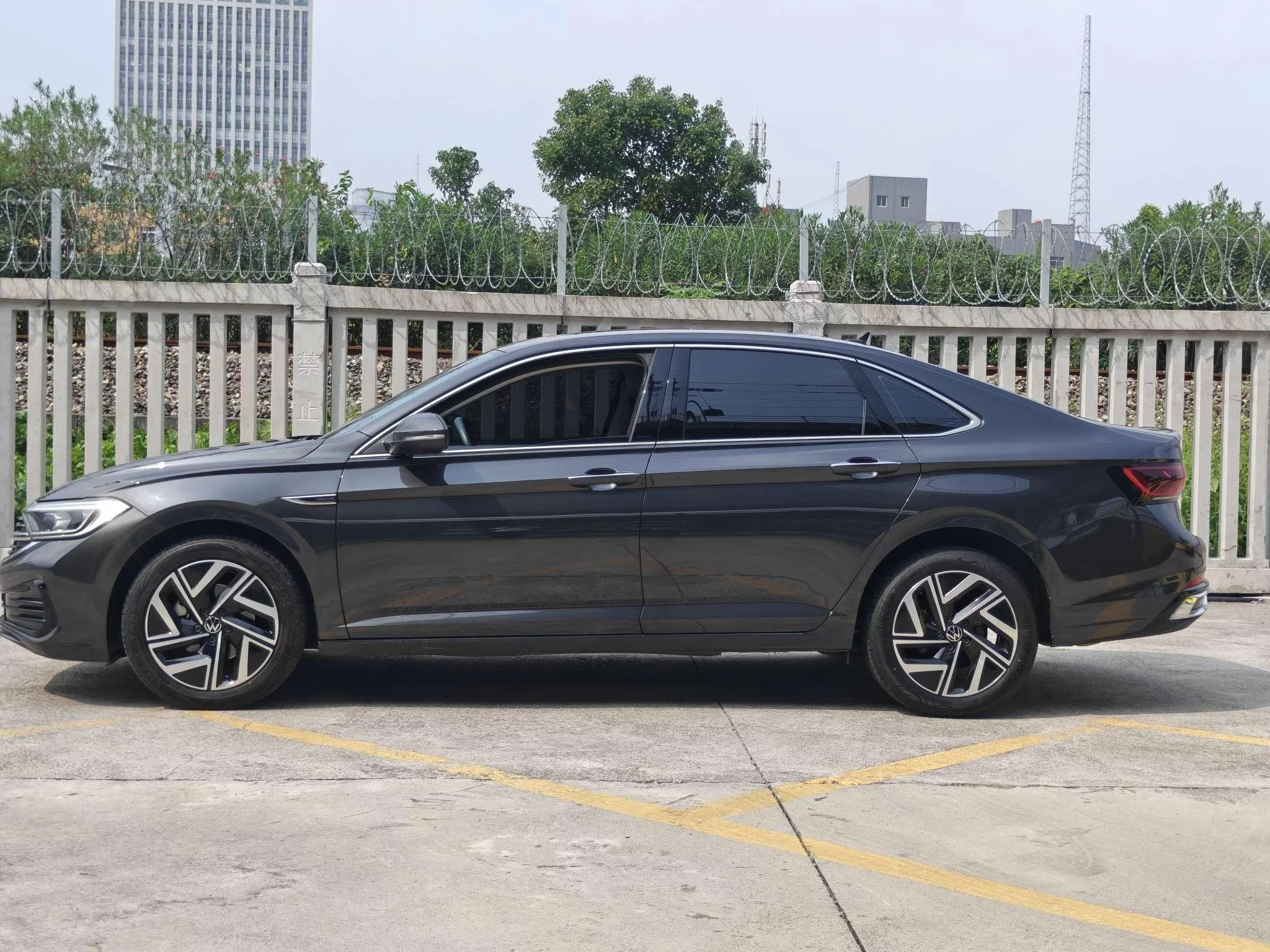 Volkswagen Sagitar