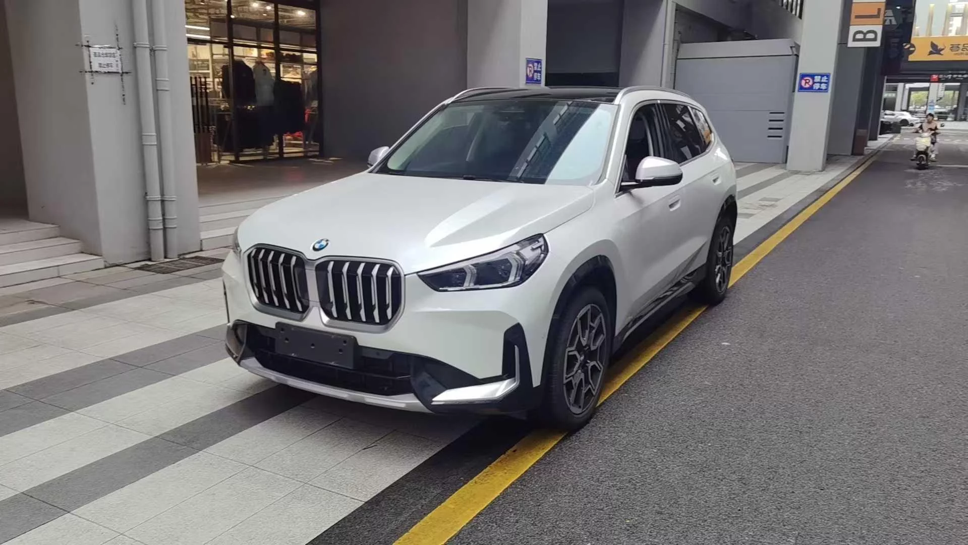 BMW X1