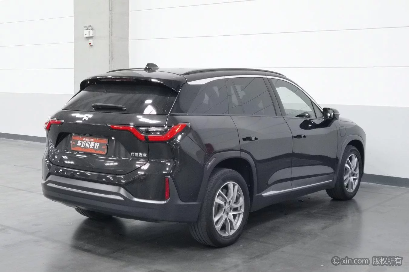NIO ES6