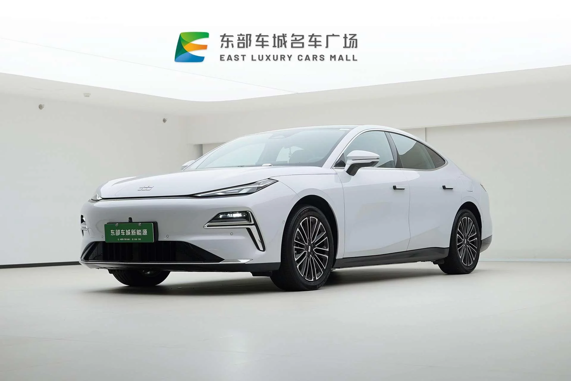 Geely Galaxy Star 8 PHEV