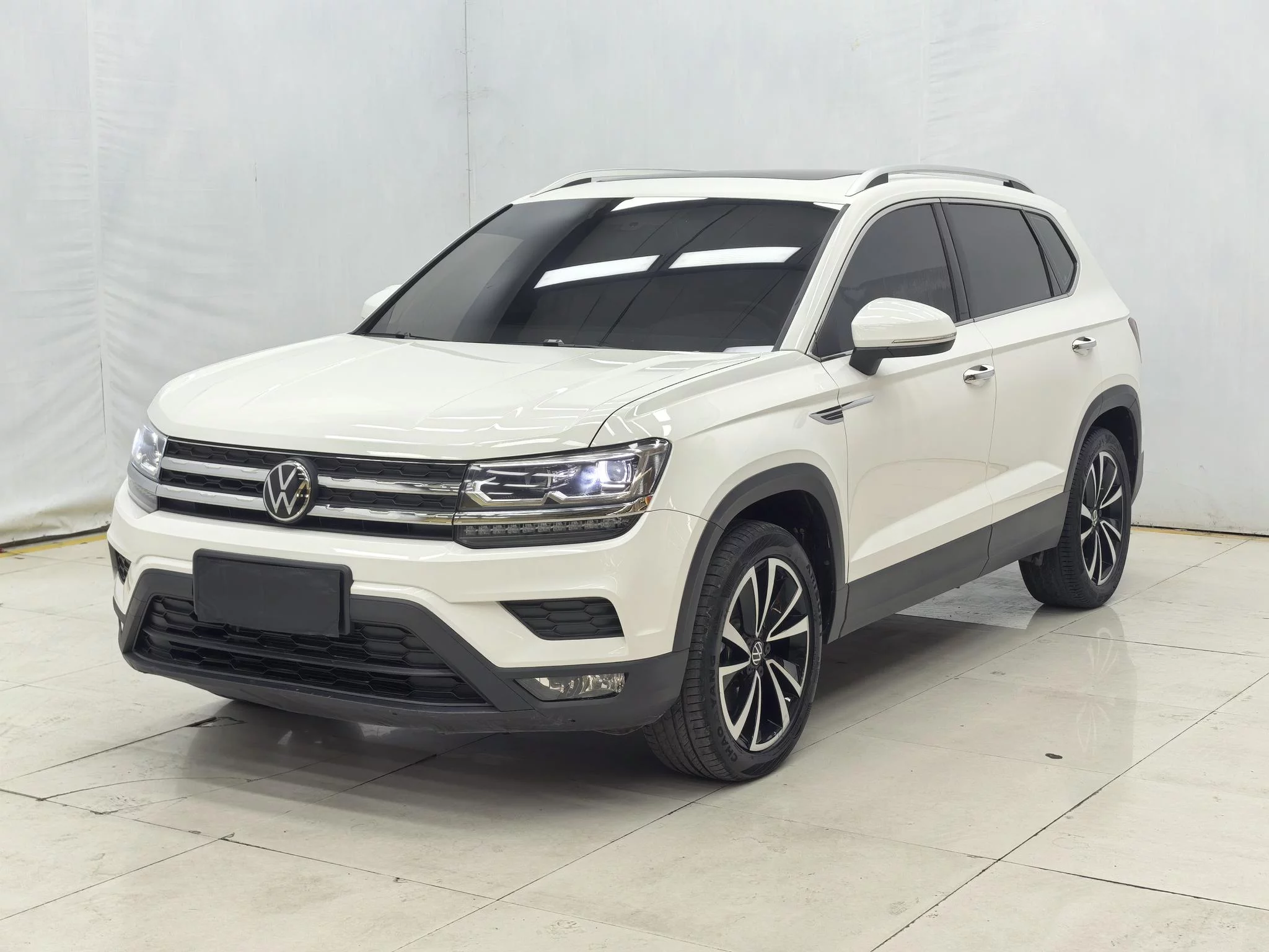 Volkswagen Tharu