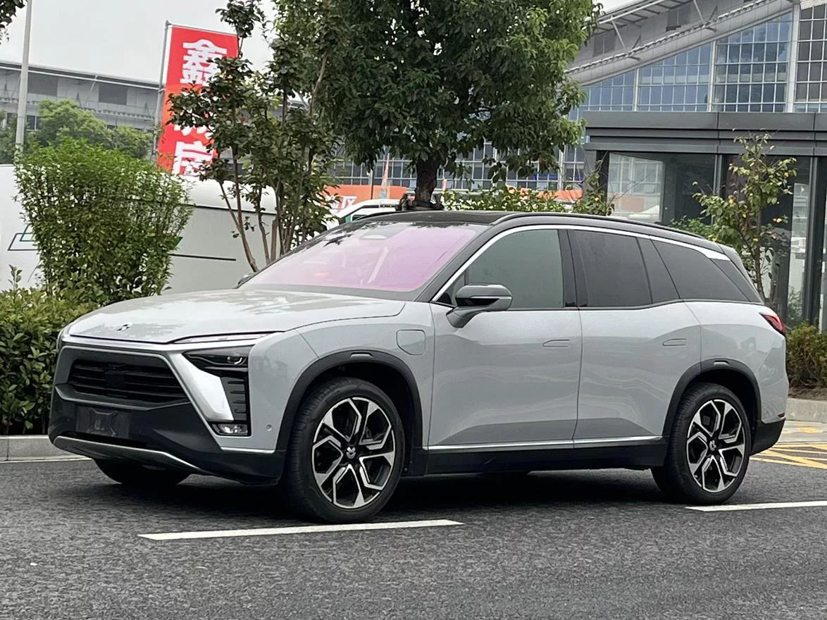 NIO ES8