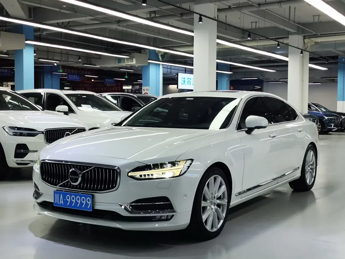 Volvo S90