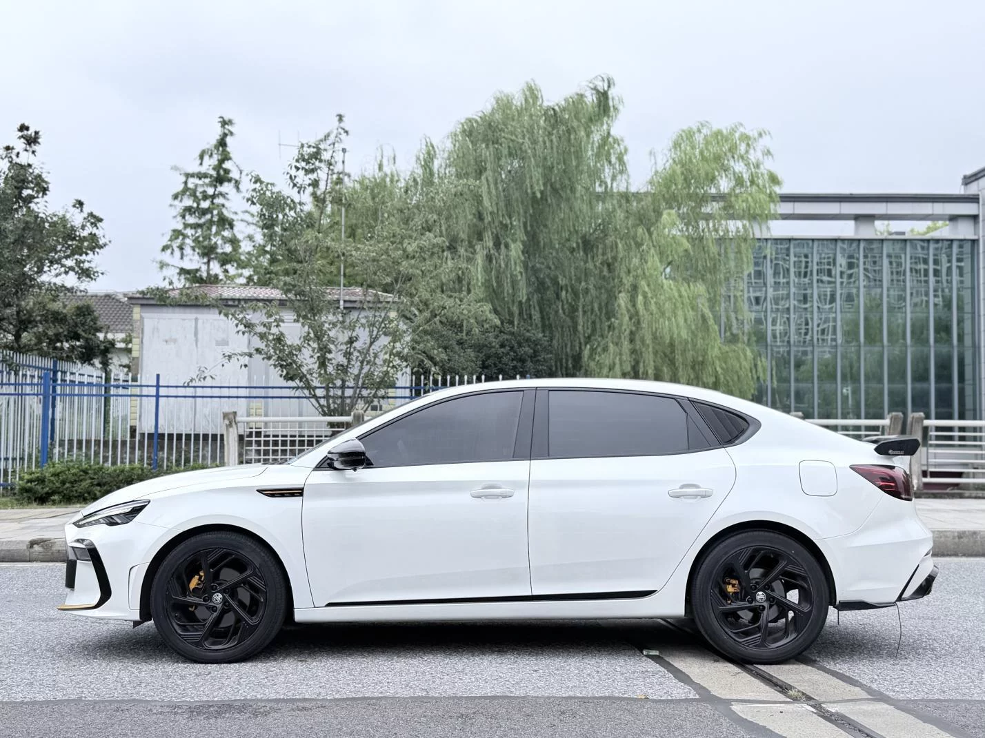 MG 6