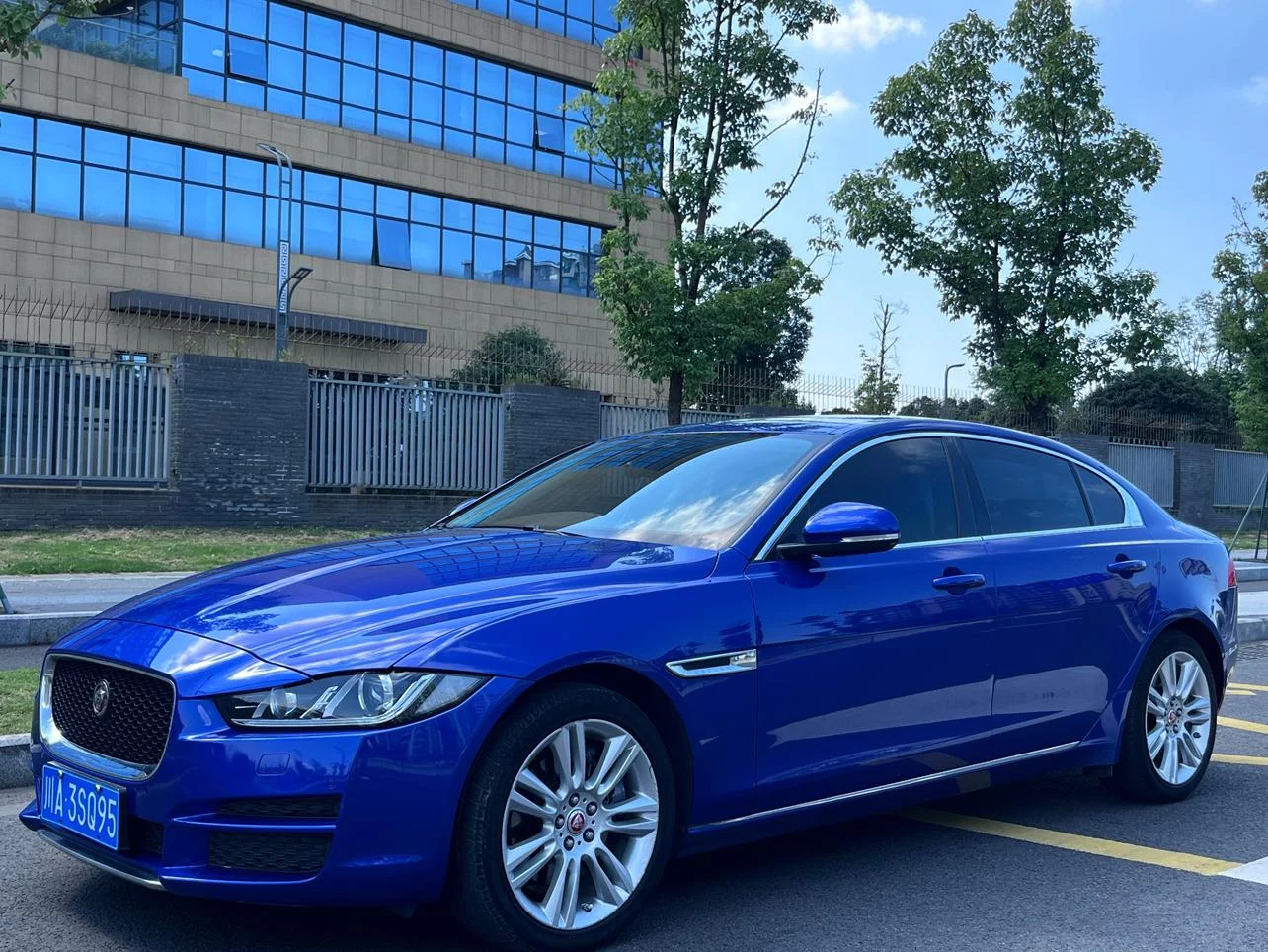 Jaguar XEL  из Китая
