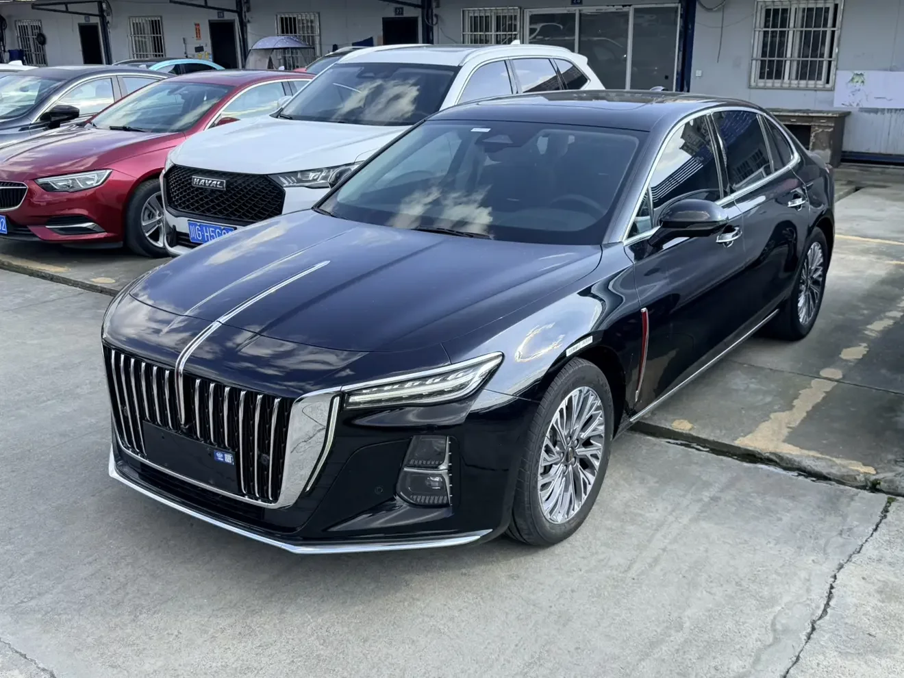 Hongqi H5