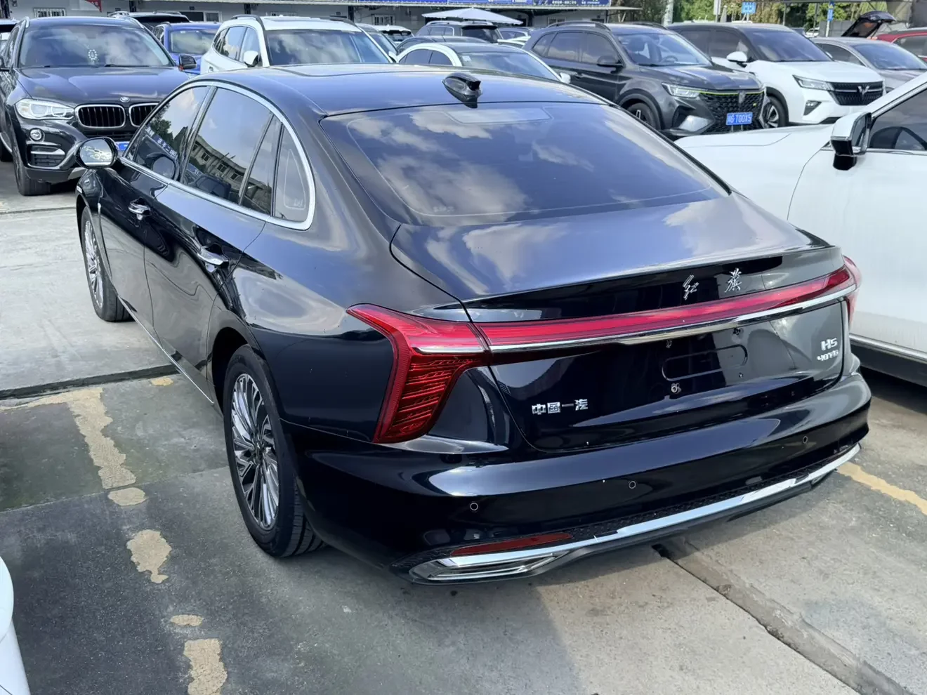 Hongqi H5