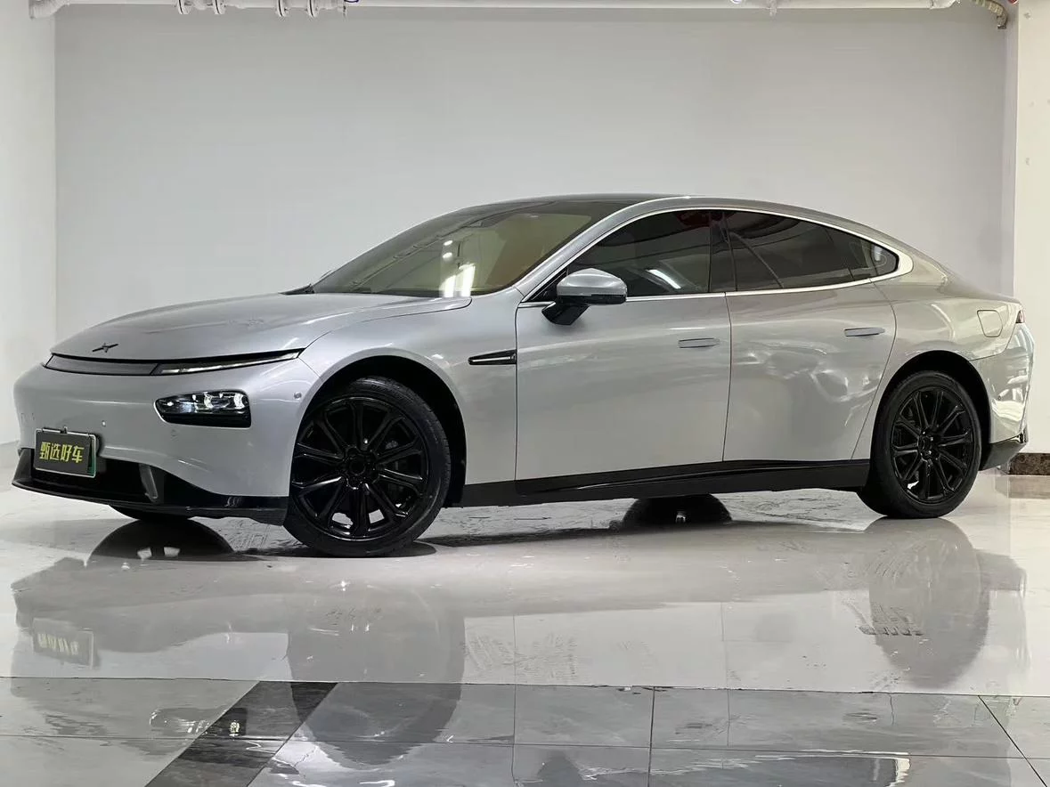 XPeng P7  из Китая