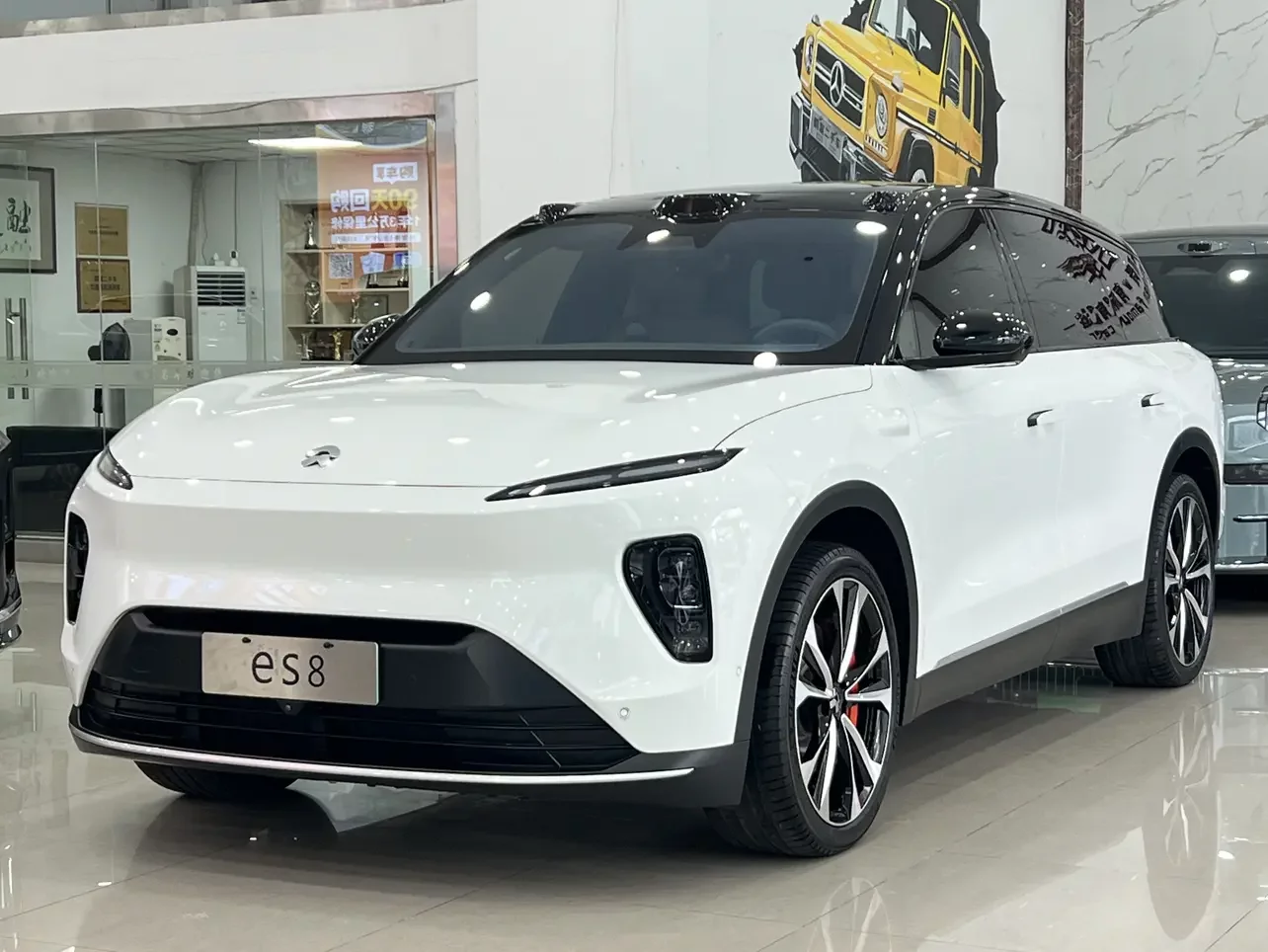 NIO ES8