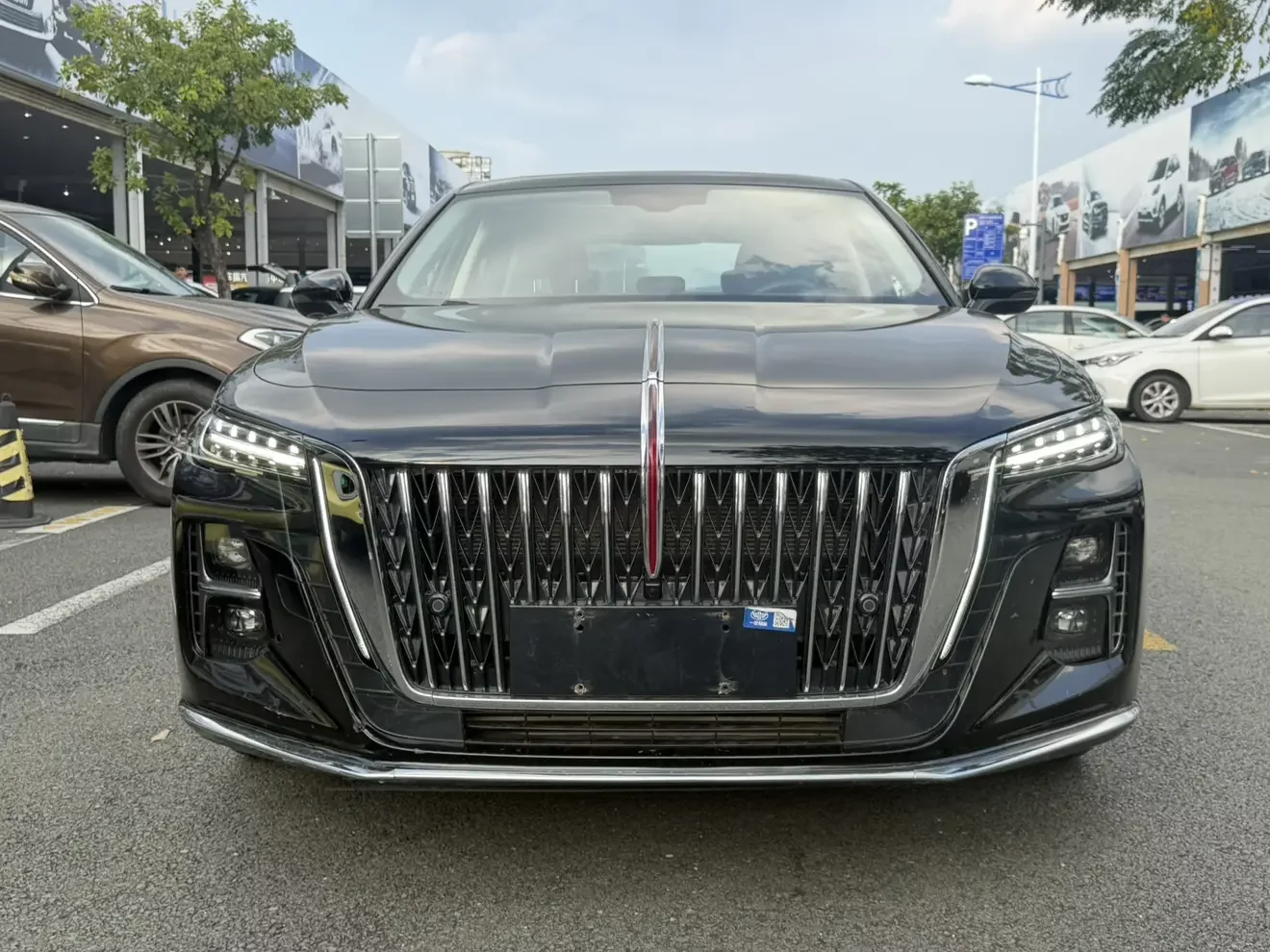 Hongqi H5