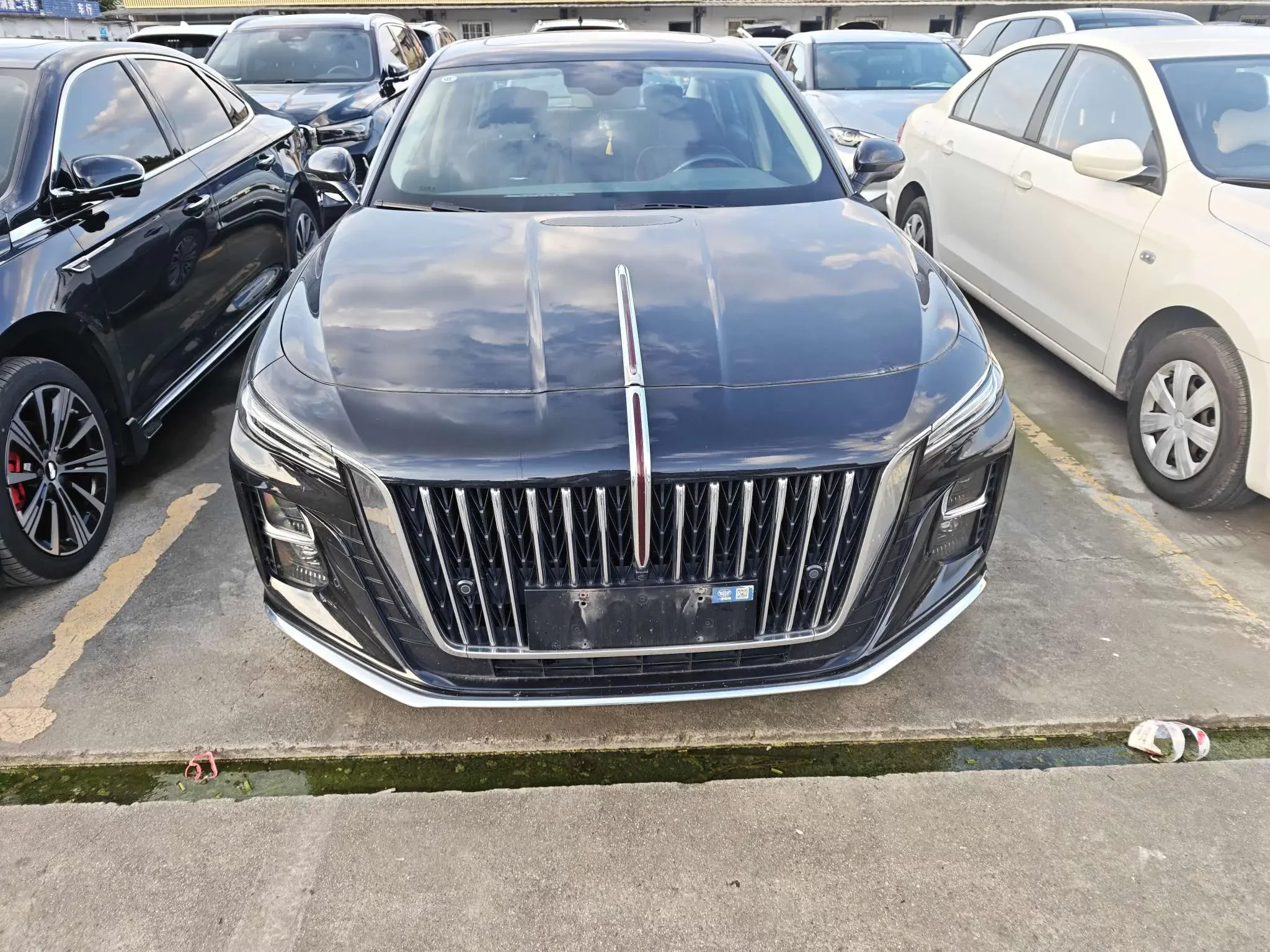 Hongqi H5