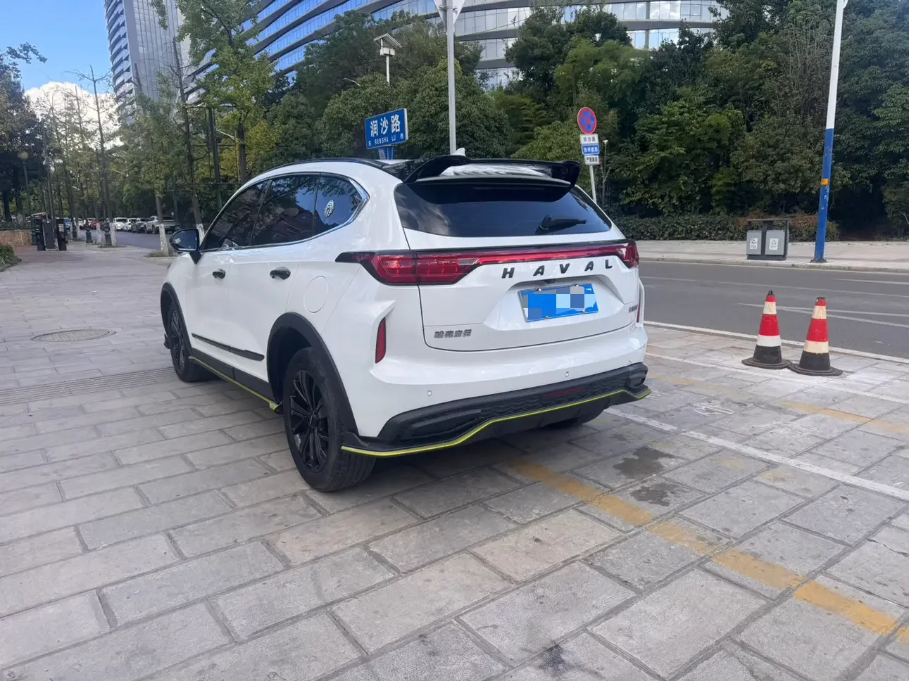 Haval Harvard Red Rabbit