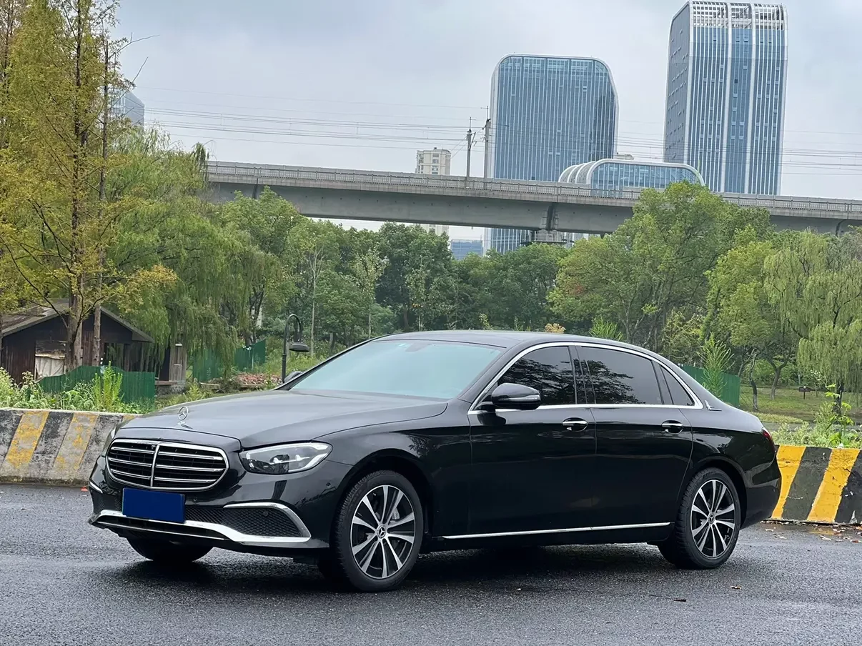 Mercedes-Benz E-Class PHEV