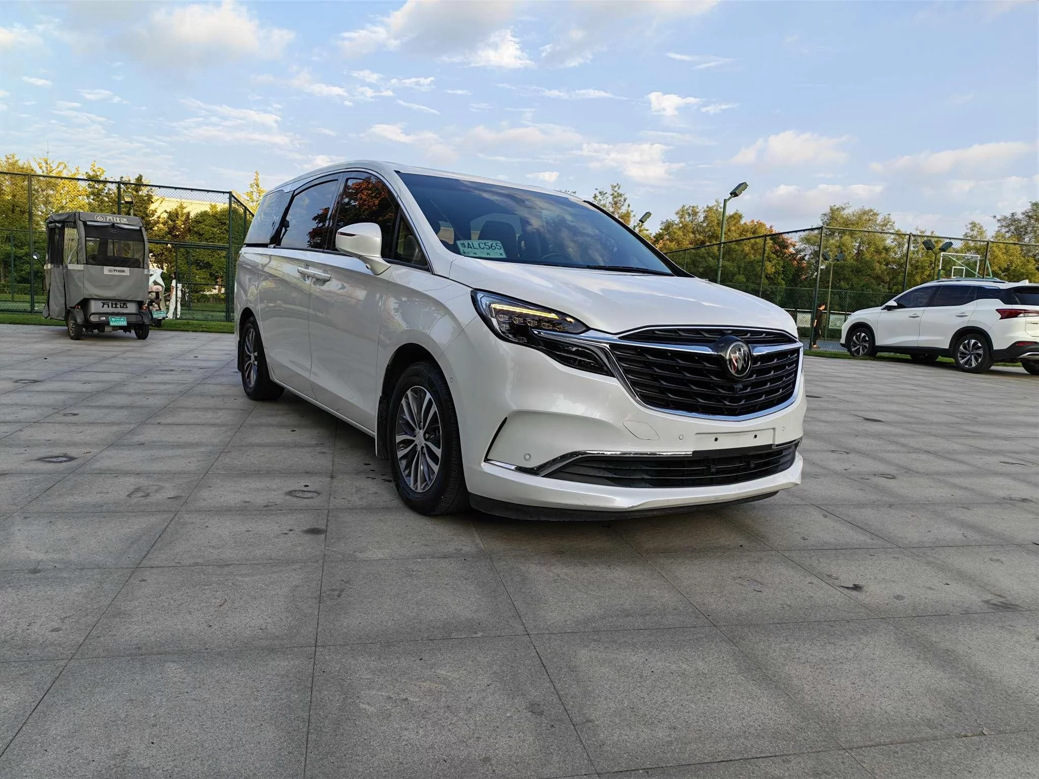 Buick GL8