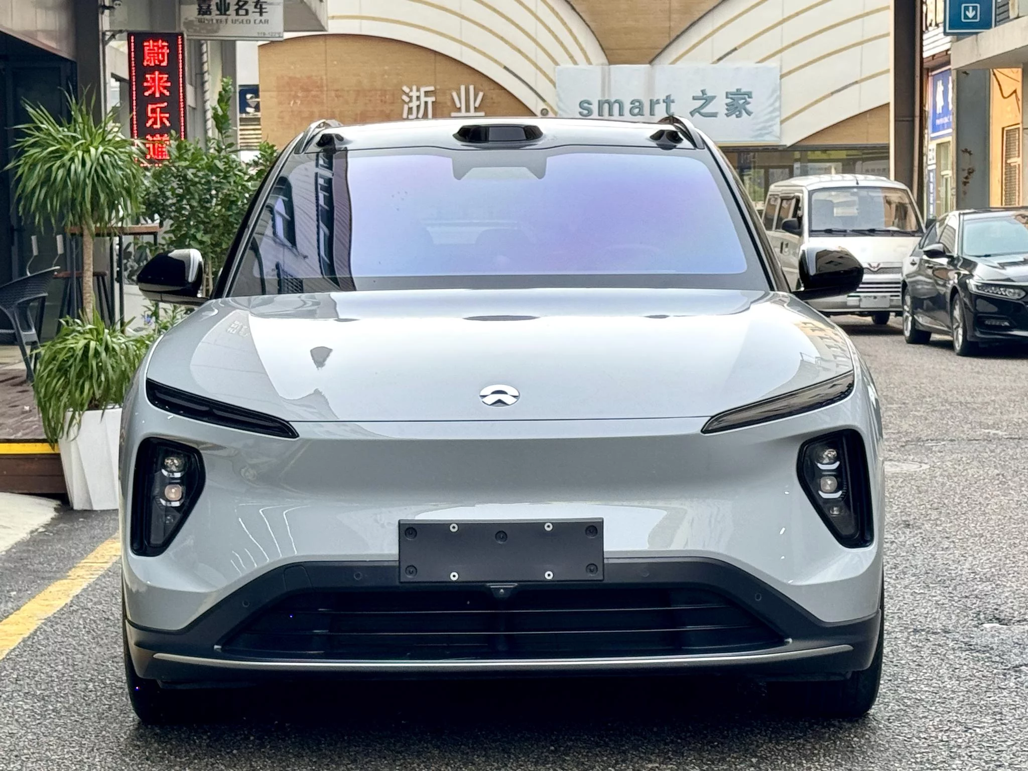 NIO ES6