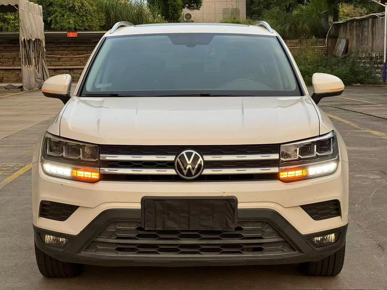 Volkswagen Tharu